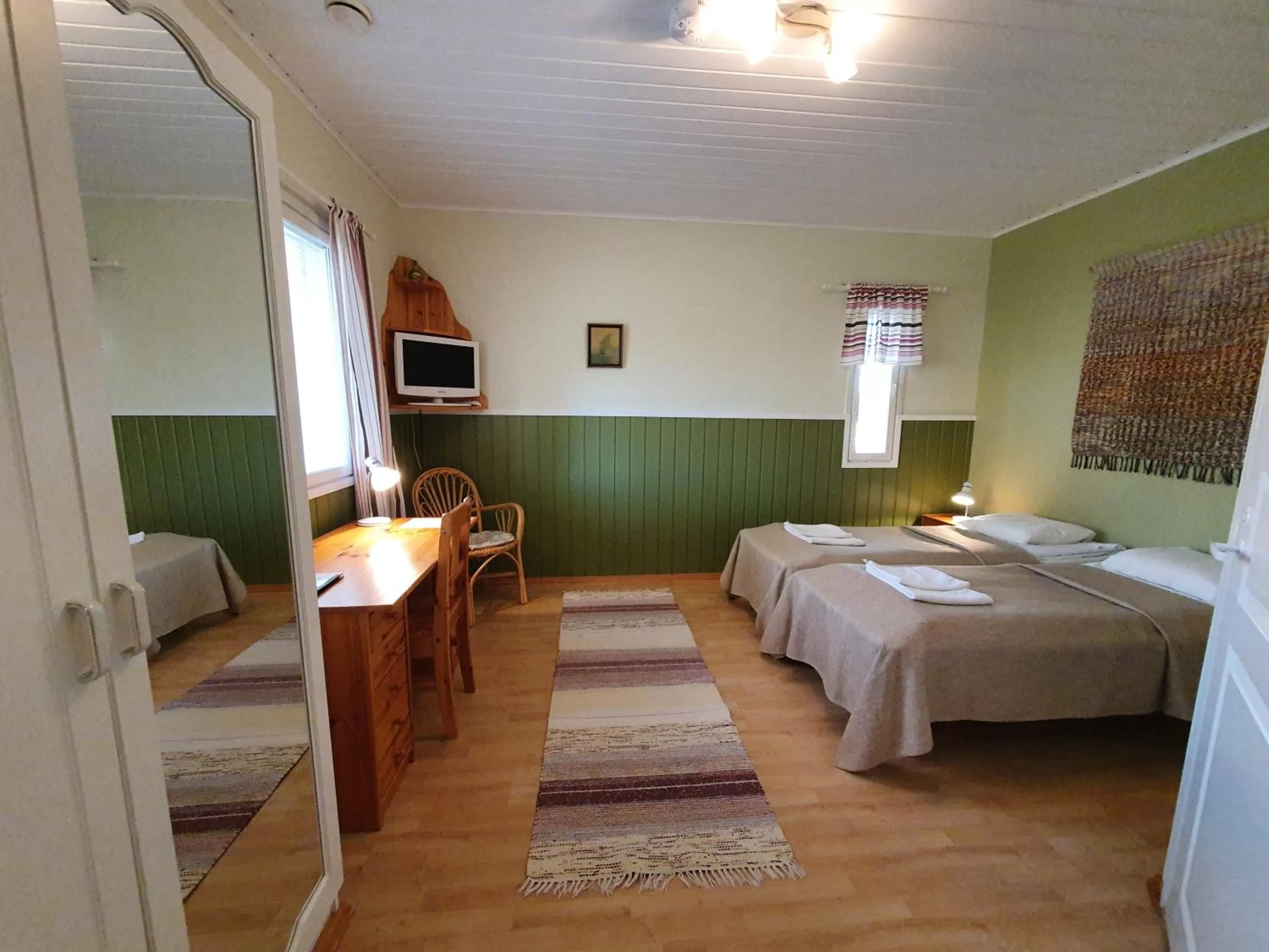 Photo of the whole room, Bed in B&B Lomamokkila
