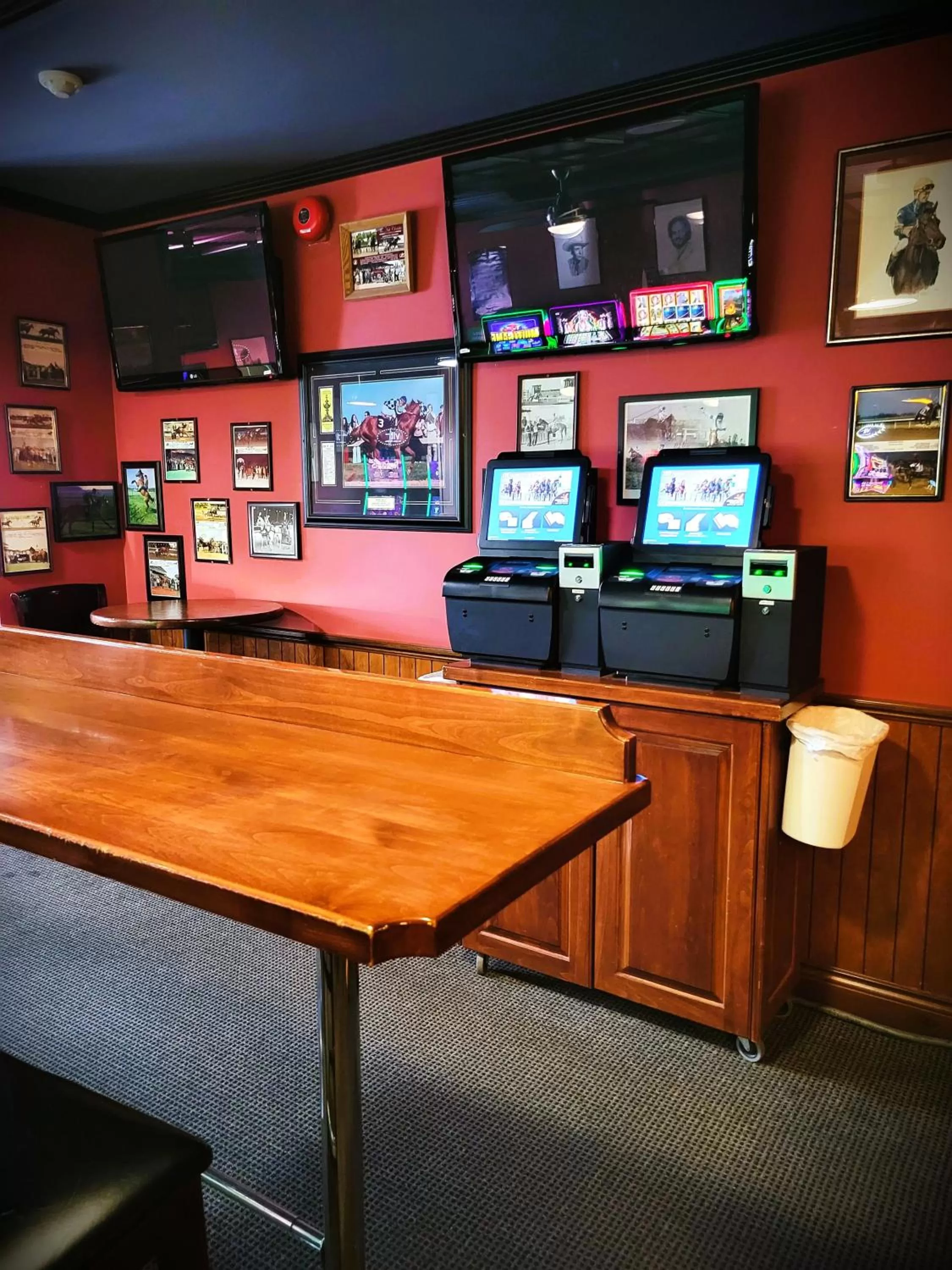 Restaurant/places to eat in Royal Duke Hotel