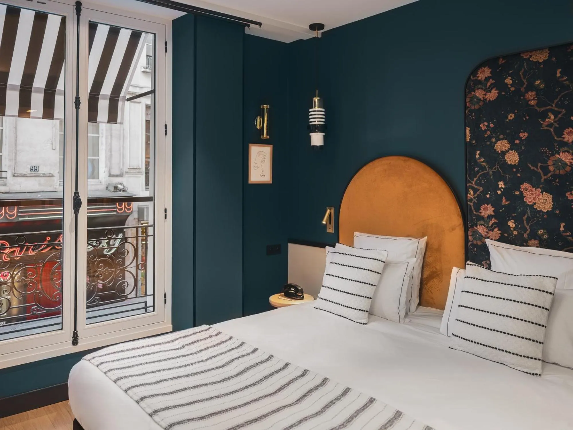 Bed in Dandy Hotel & Kitchen