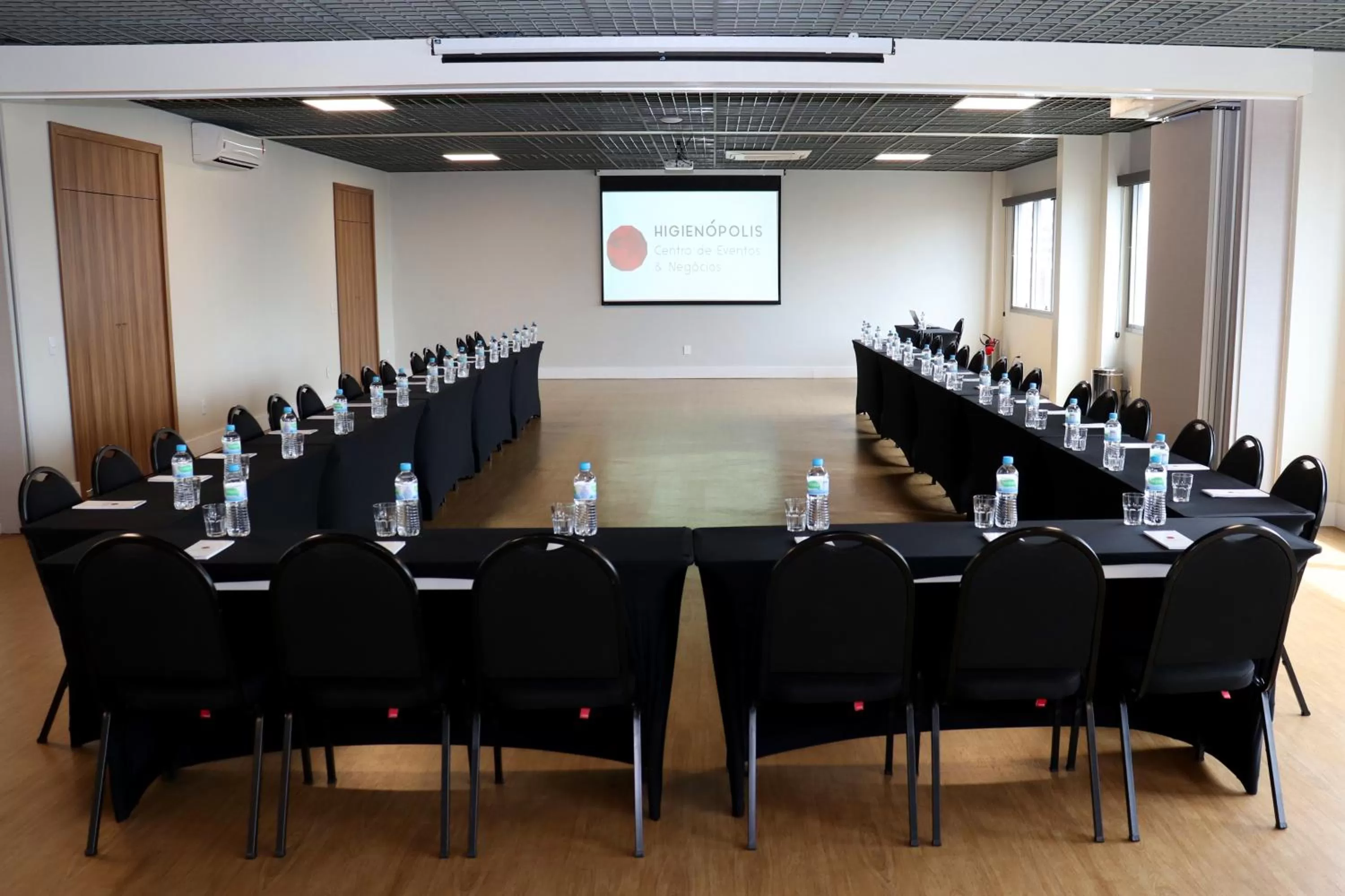 Meeting/conference room in Hotel Laghetto Stilo Higienópolis