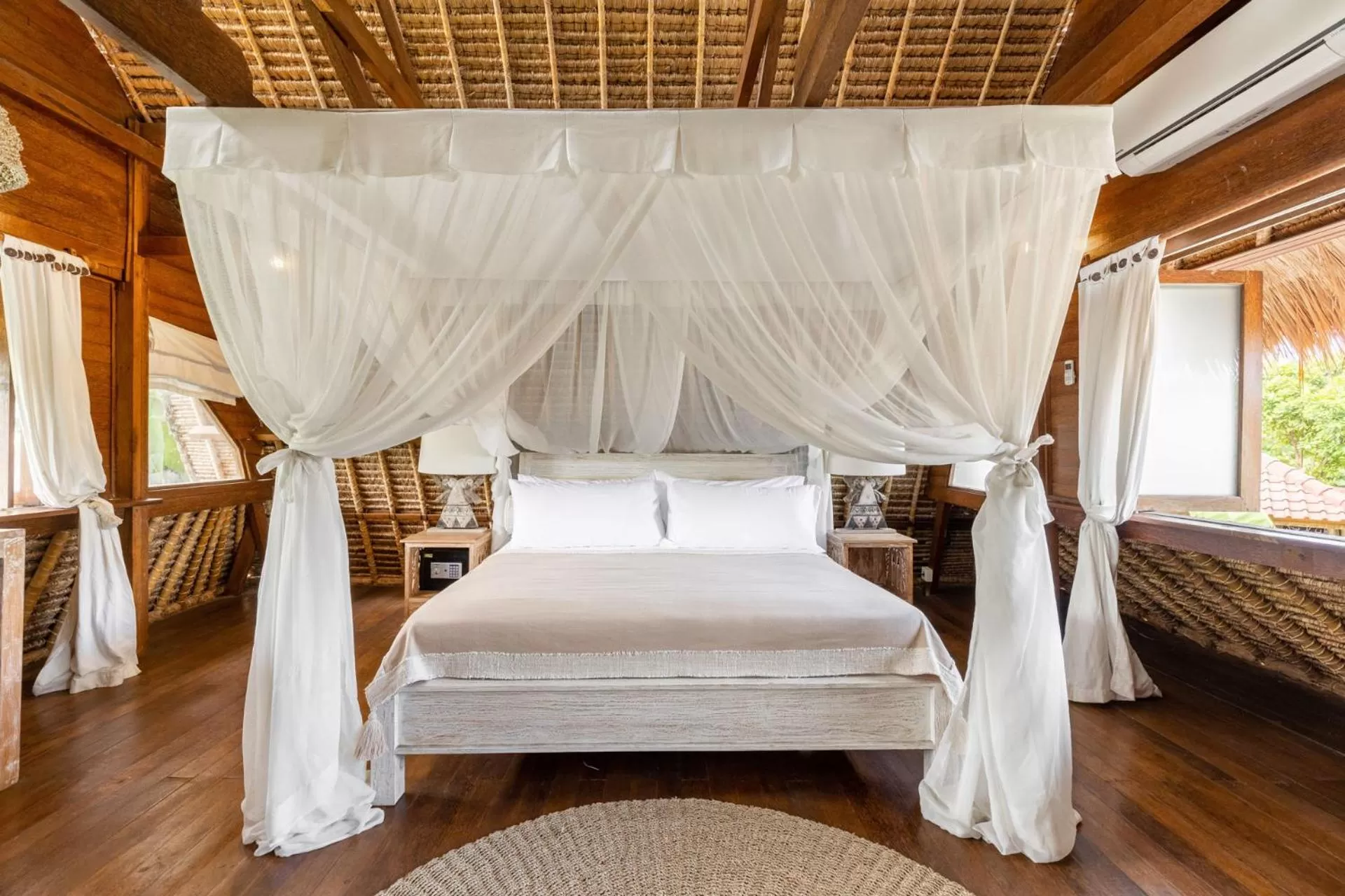 Bed in Tigerlillys Boutique Hotel