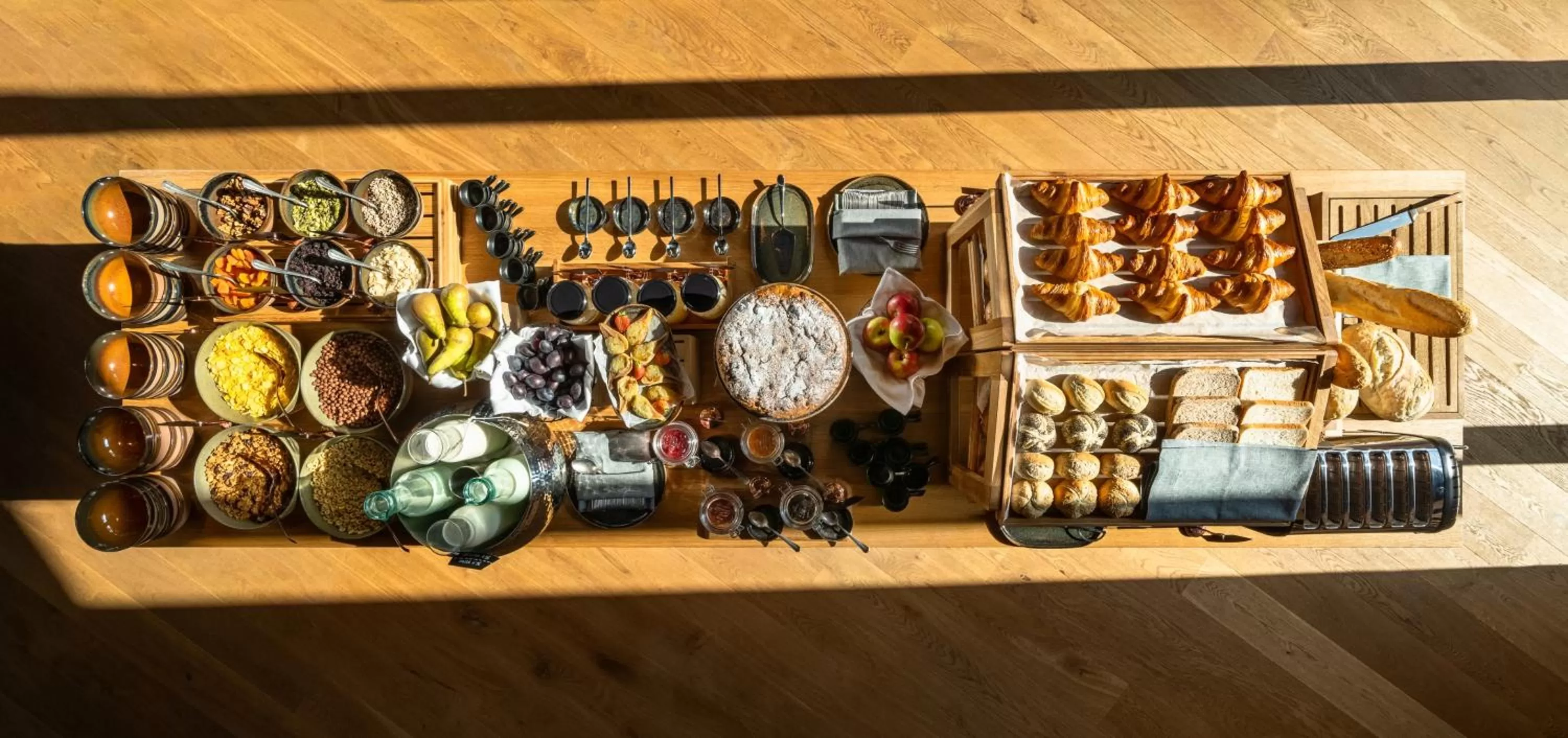 Food in The Bridge Wroclaw - MGallery