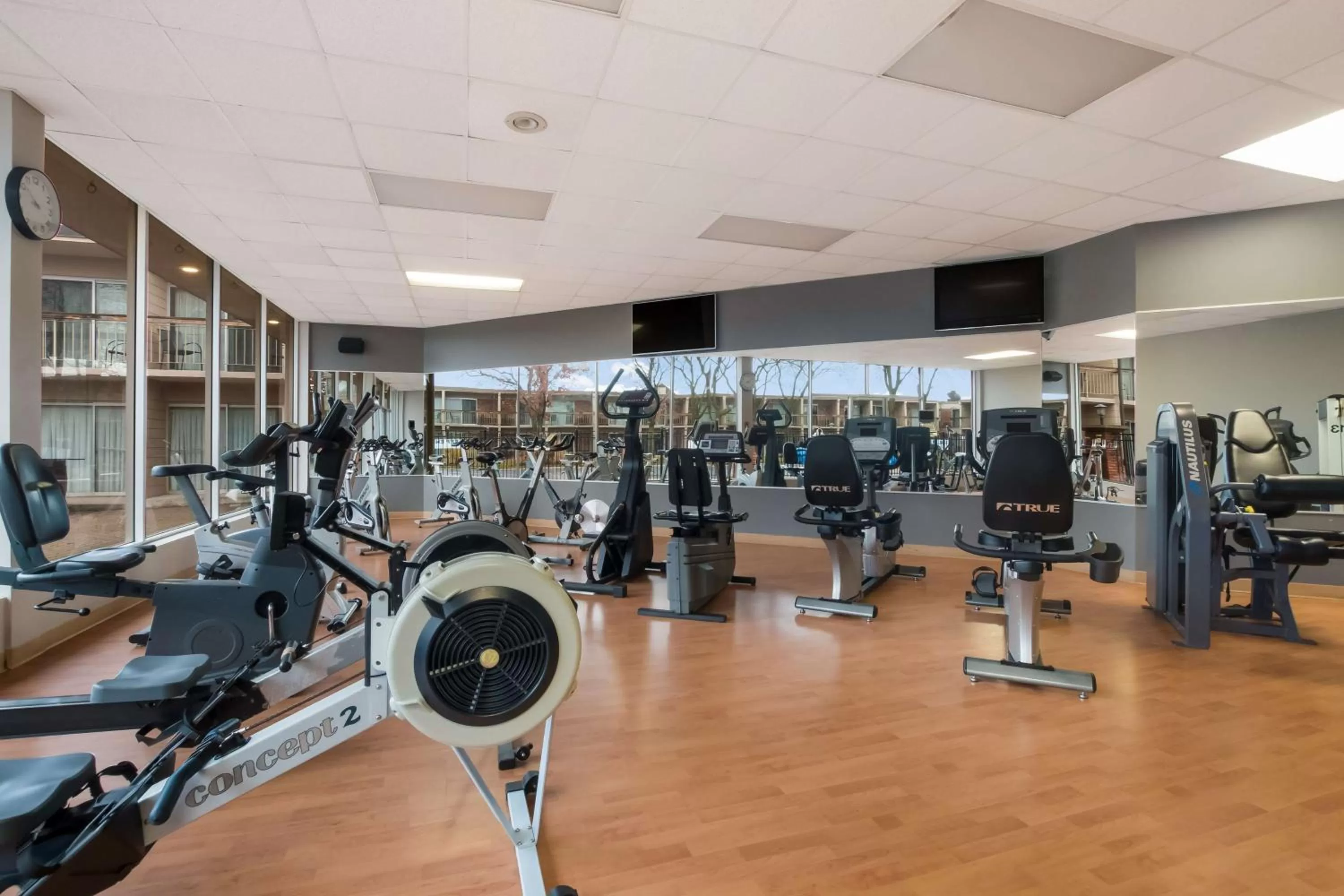 Fitness centre/facilities in Best Western St Catharines Hotel & Conference Centre