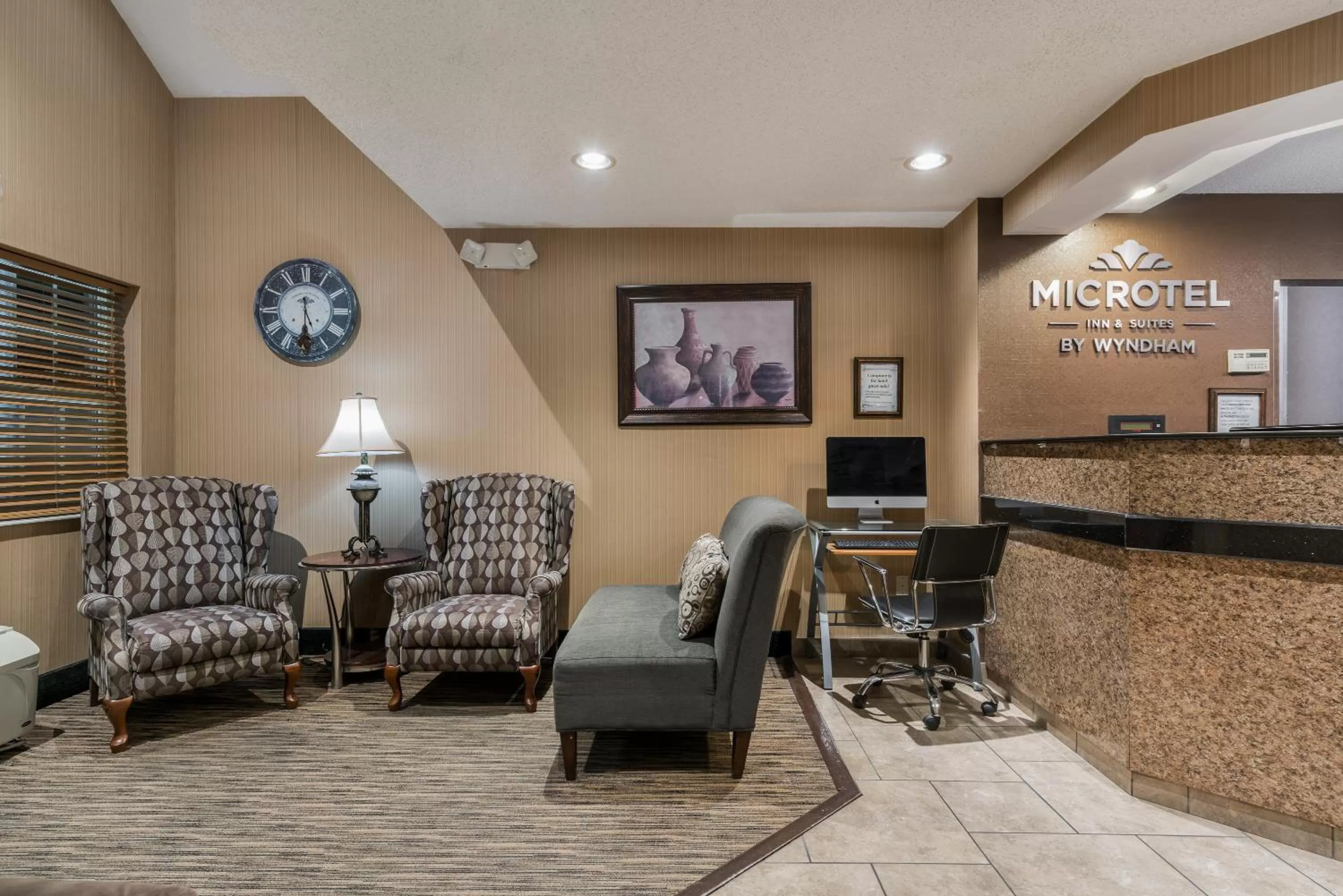Lobby or reception in Microtel Inn & Suites by Wyndham Rochester North Mayo Clinic