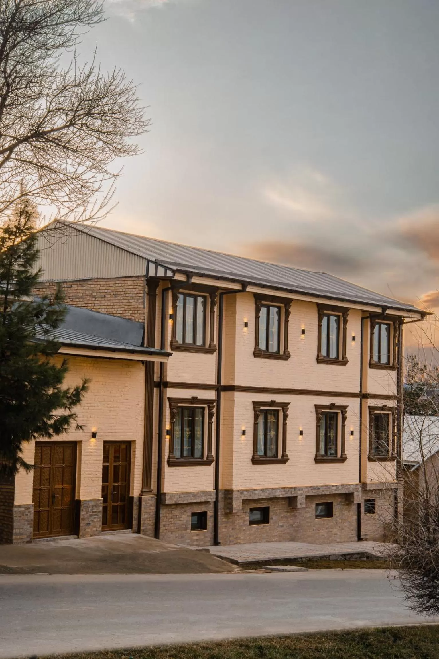 Property building in Usman