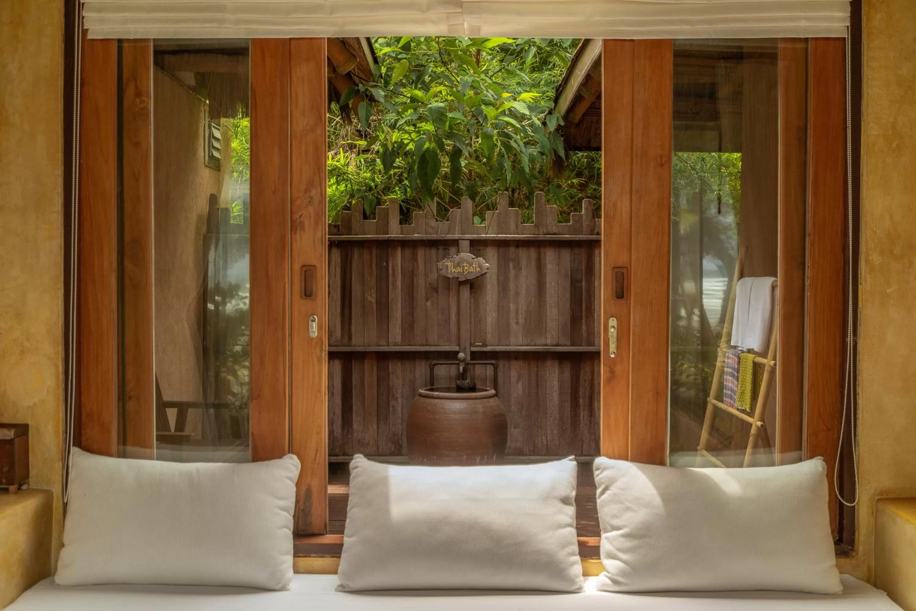 Living room in High Season Pool Villa & Spa