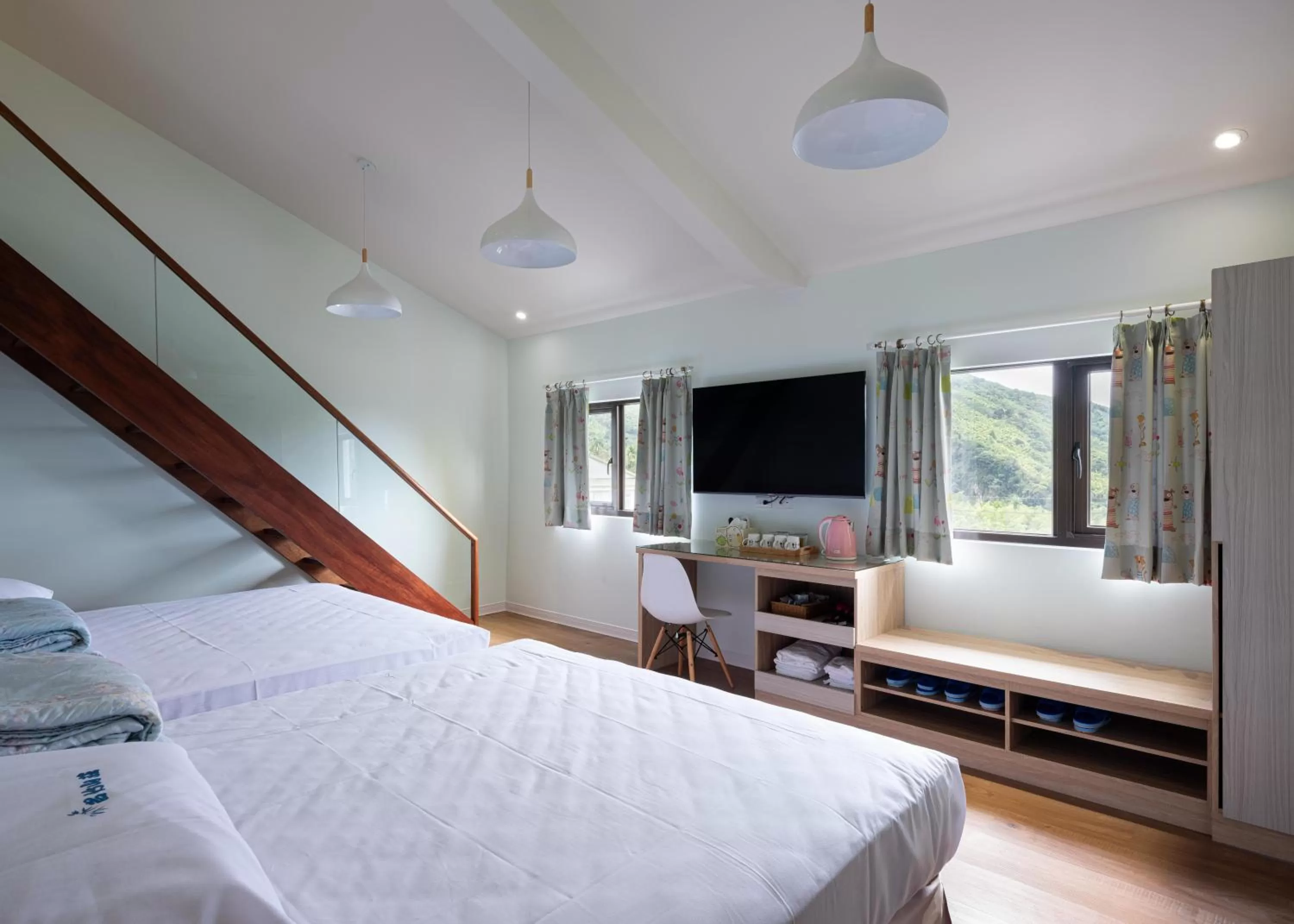 Decorative detail, Bed in 名竹旅社 Minzu Hotel