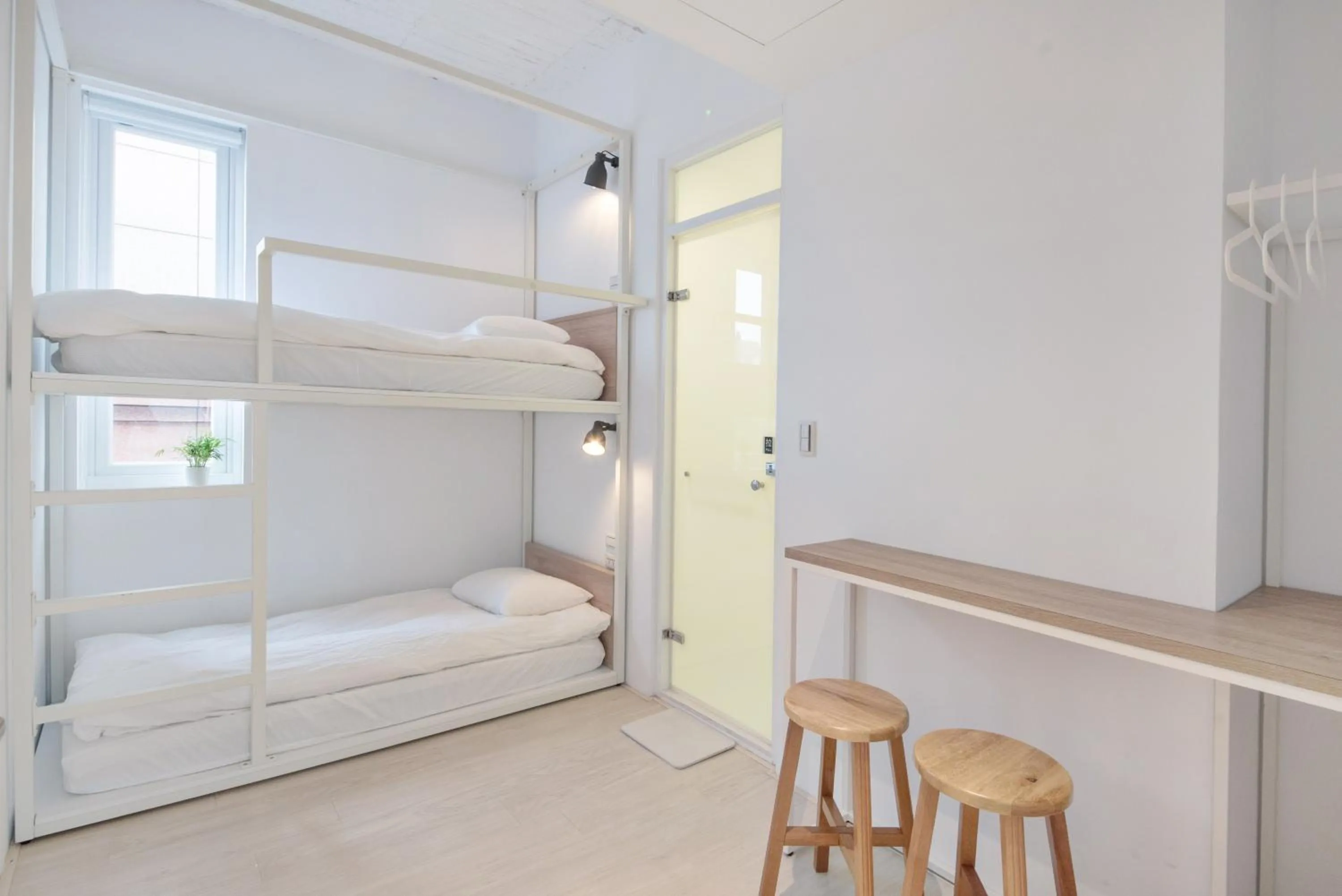 Photo of the whole room, Bed in OwlStay Flip Flop Hostel - Garden