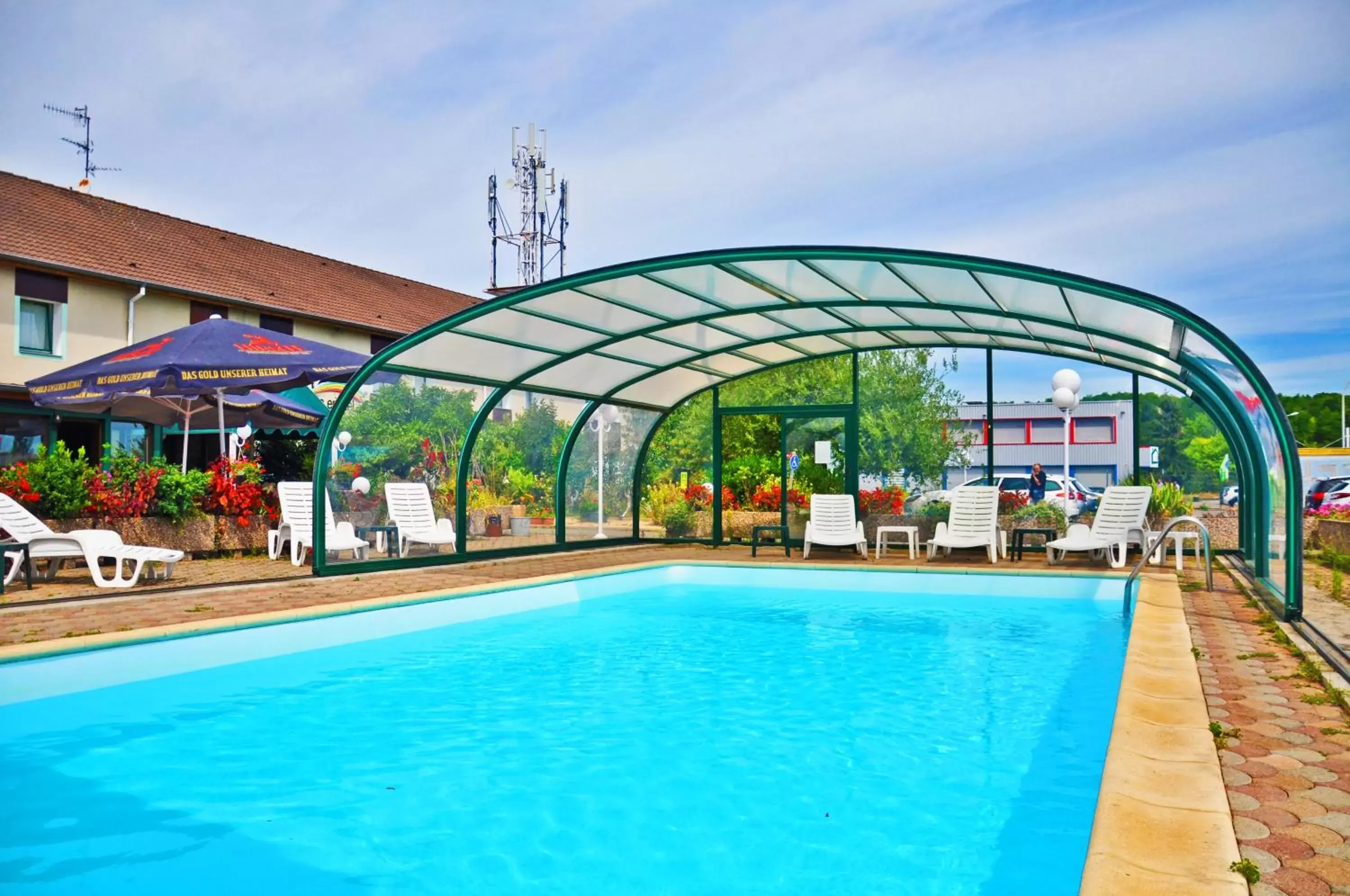 Contact HĂ´tel Arc-En-Ciel - RĂŠouverture - RĂŠnovĂŠ Contact HĂ´tel Arc-En-Ciel - RĂŠouverture - RĂŠnovĂŠ