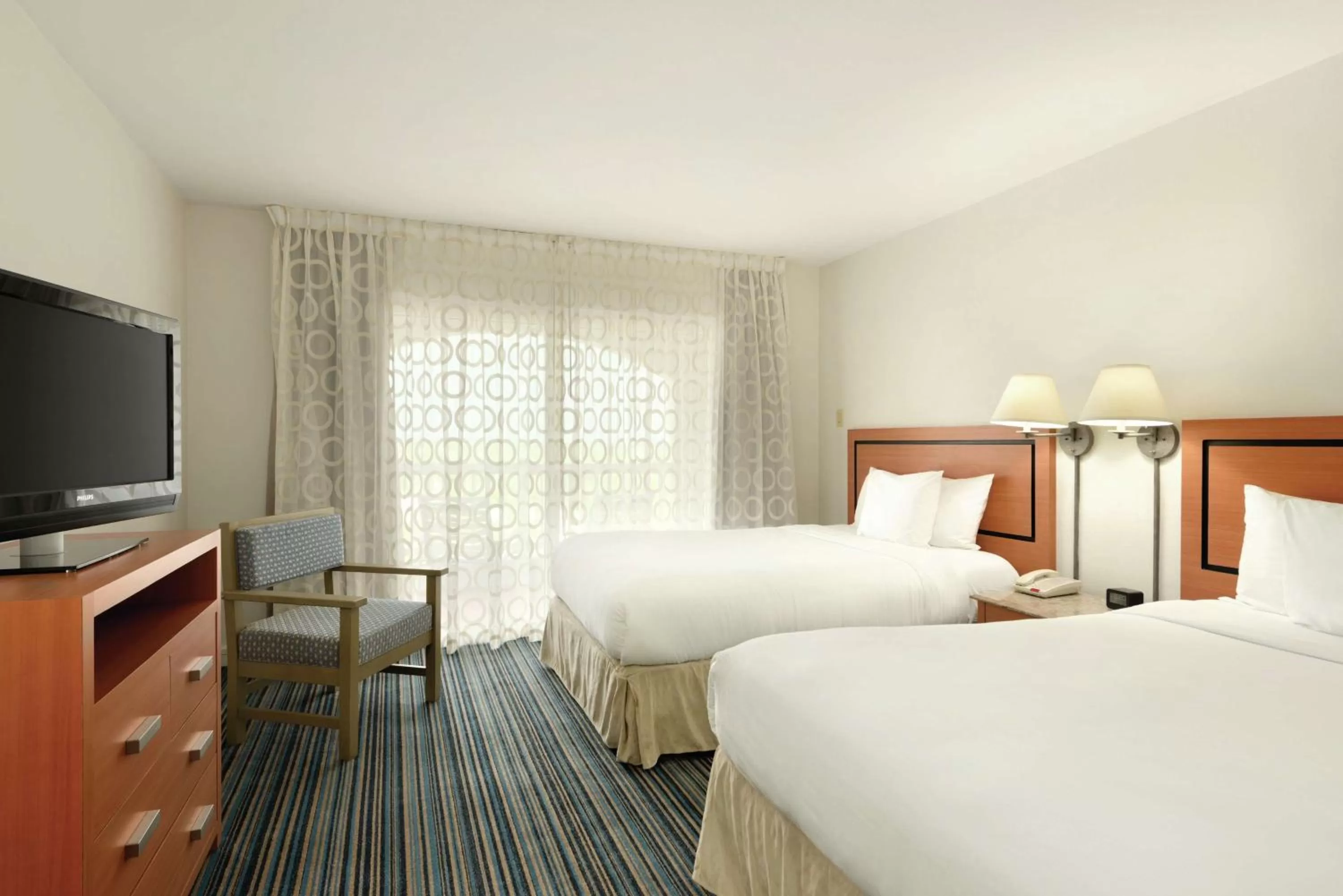 Bed in Embassy Suites by Hilton Dorado del Mar Beach Resort