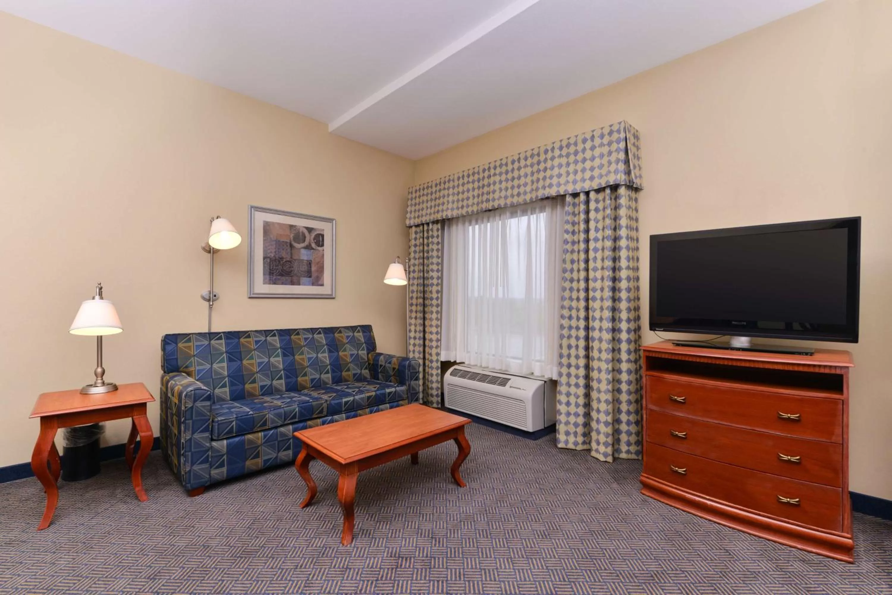 Bed in Hampton Inn Evanston