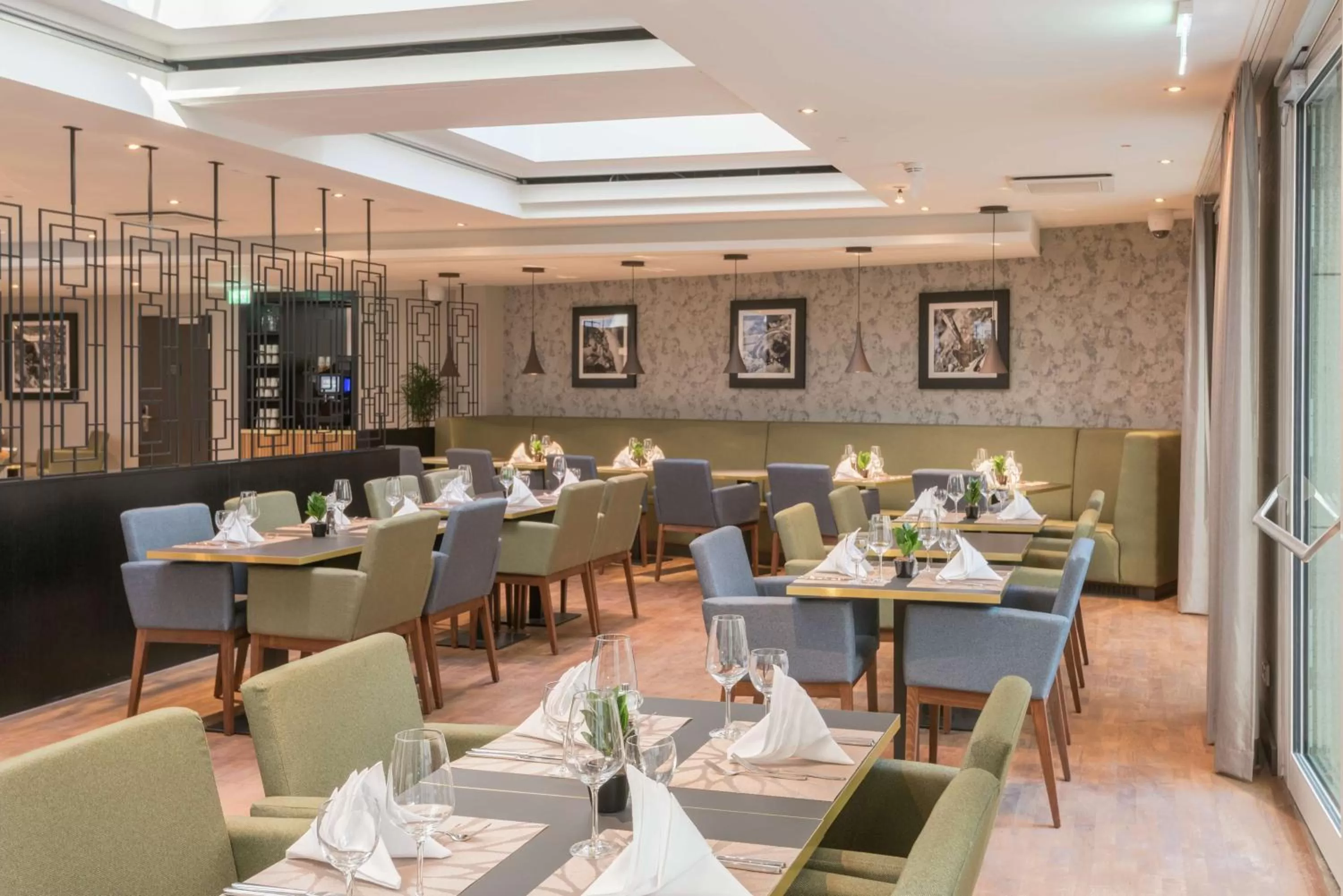 Restaurant/places to eat in Hilton Garden Inn Frankfurt City Centre