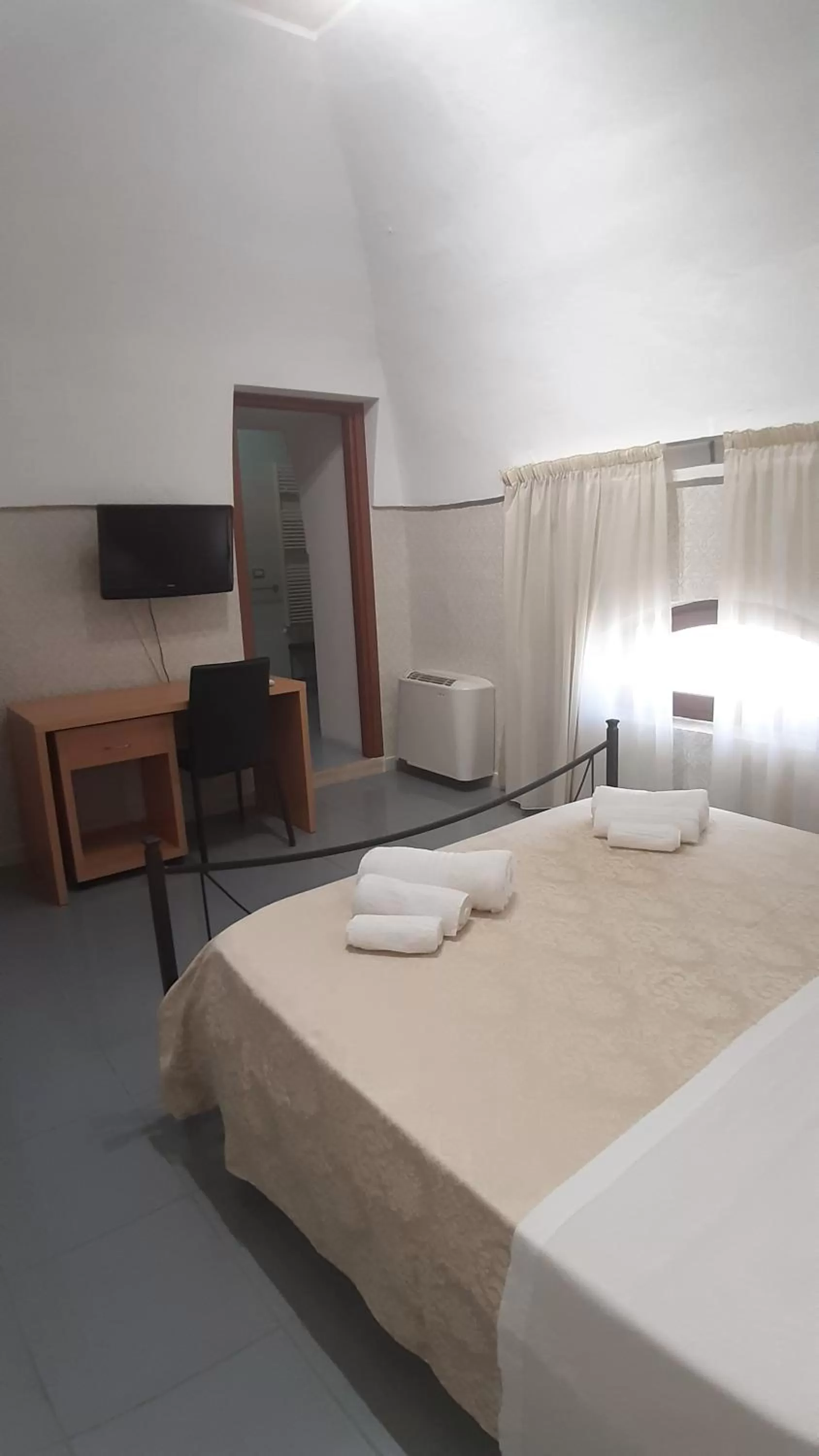 Photo of the whole room in Domus Salentina