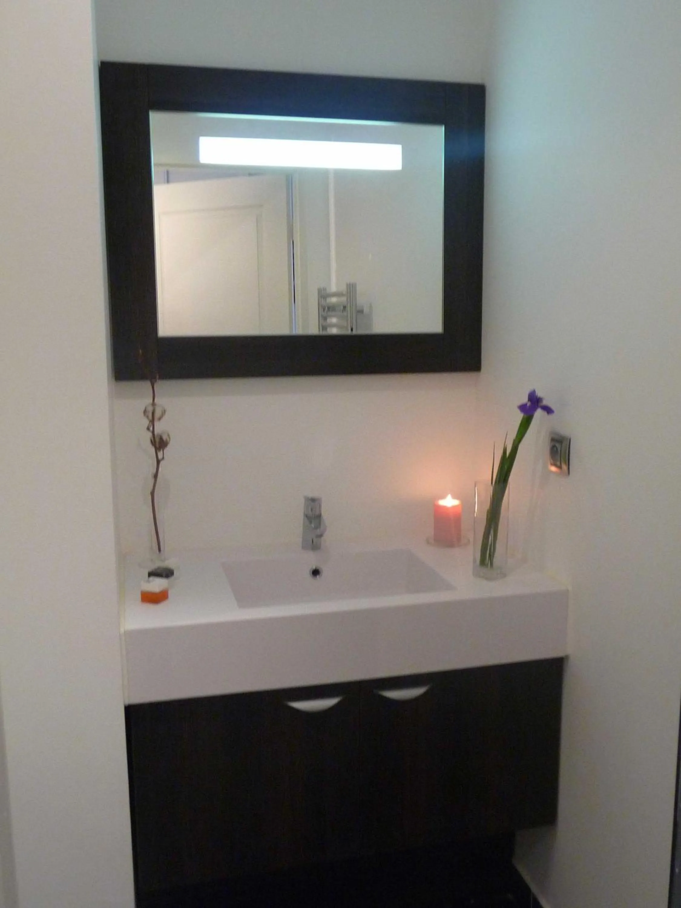 Bathroom in Lagrange Aparthotel Lyon Lumière