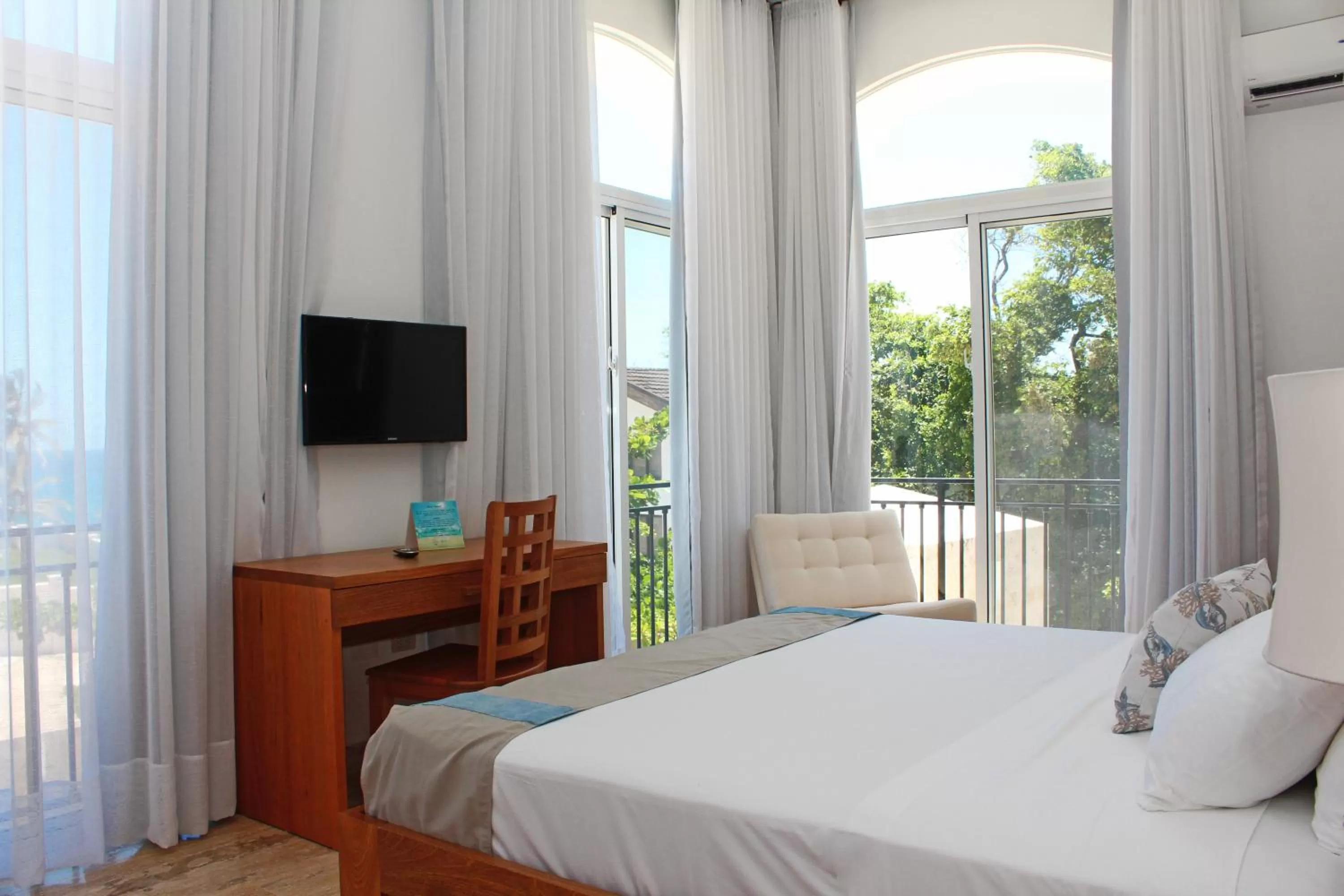 Bed in Ocean Village Deluxe Resort & Spa