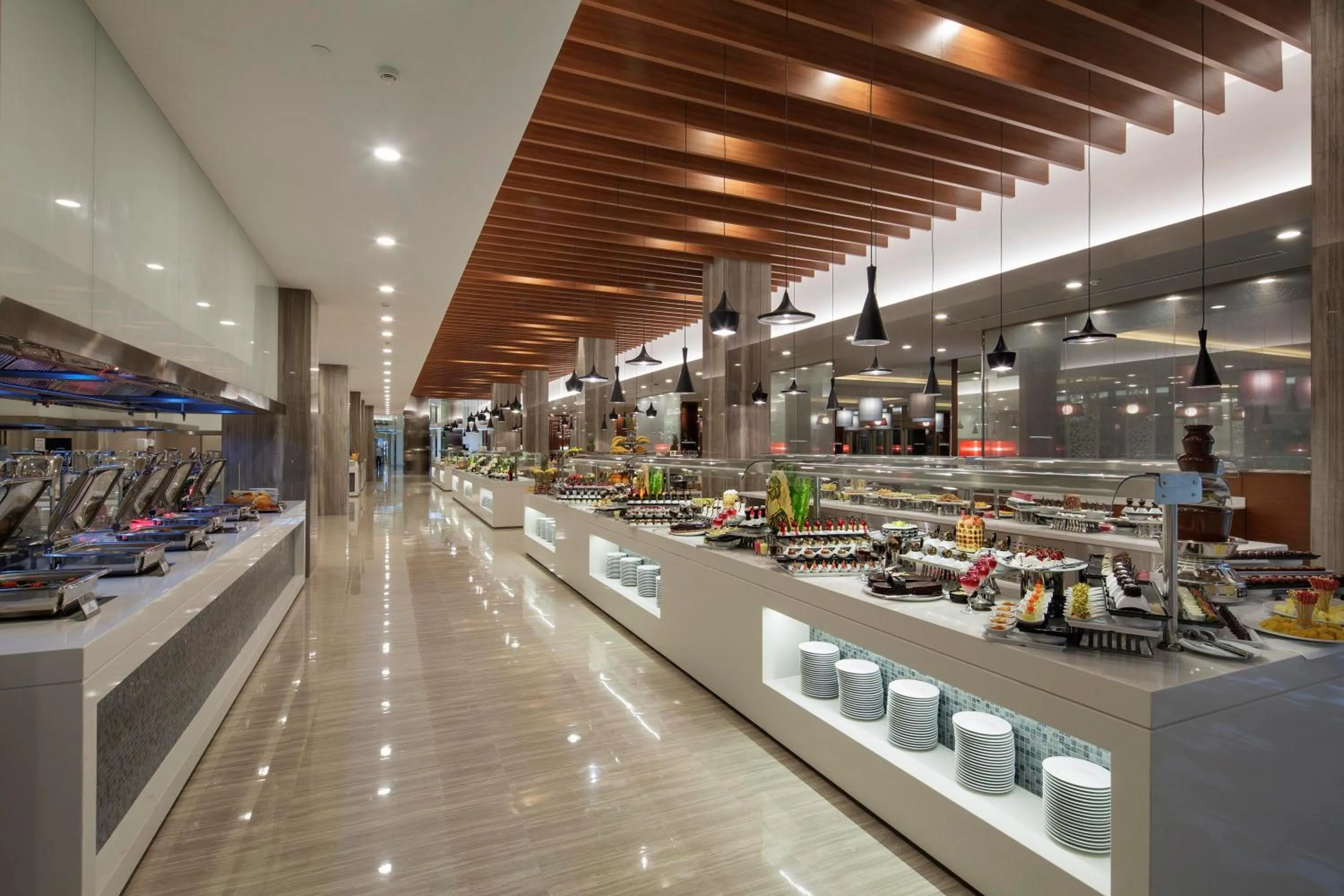 Food and drinks in The Sense Deluxe