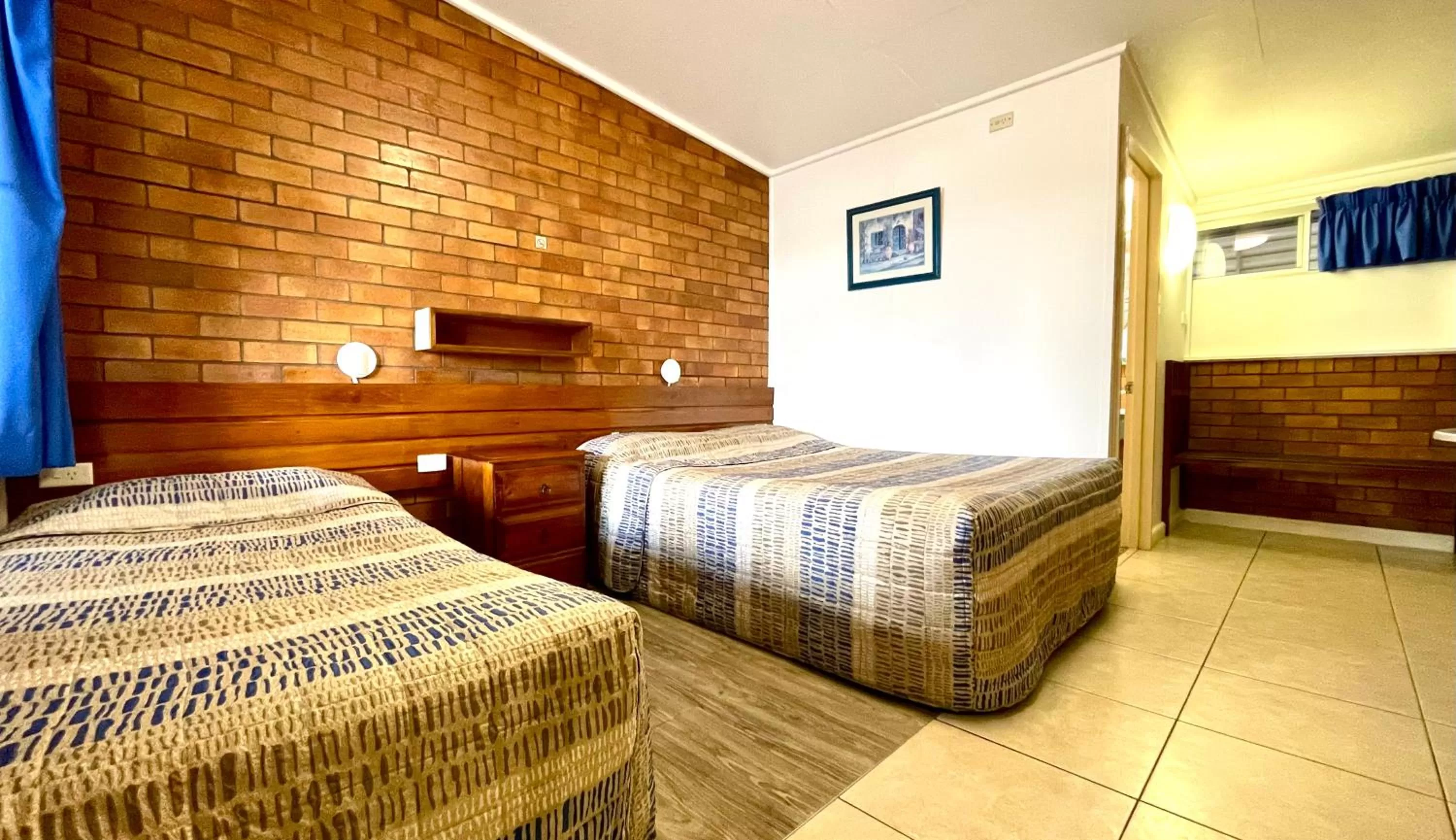 Photo of the whole room, Bed in Motel Myall