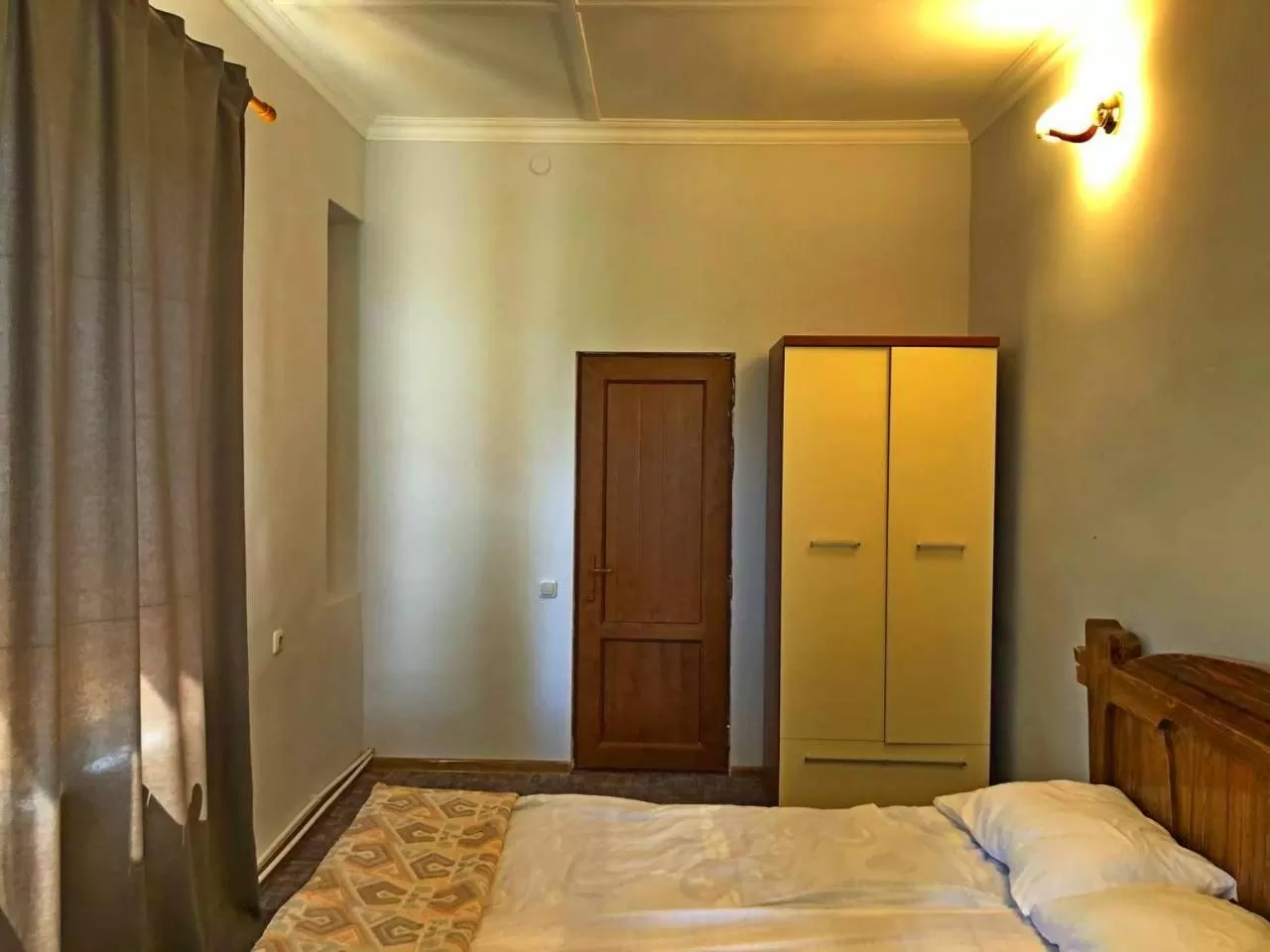 Bed in Dil Hill by Sam