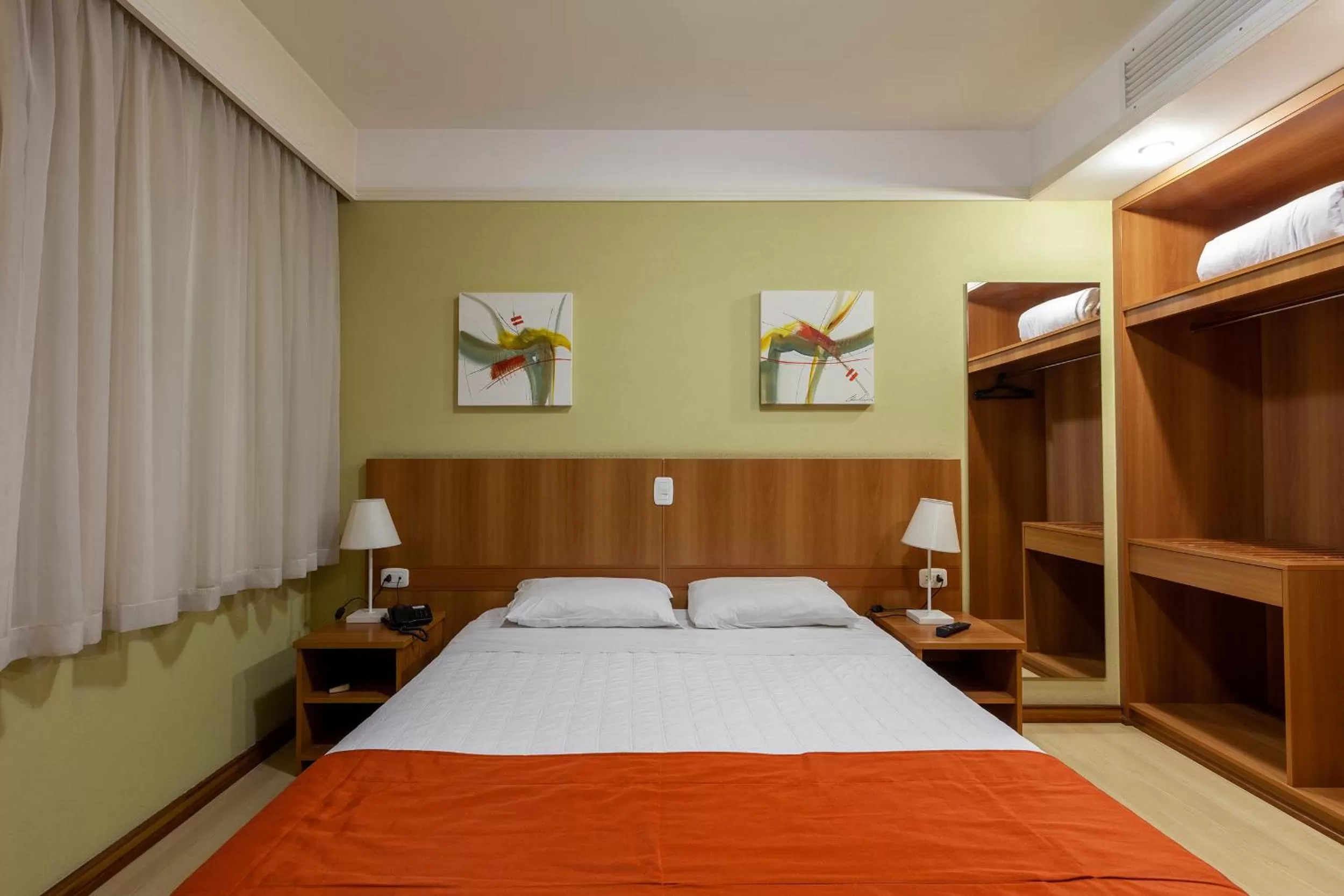 Bedroom, Bed in Tri Hotel Executive Caxias