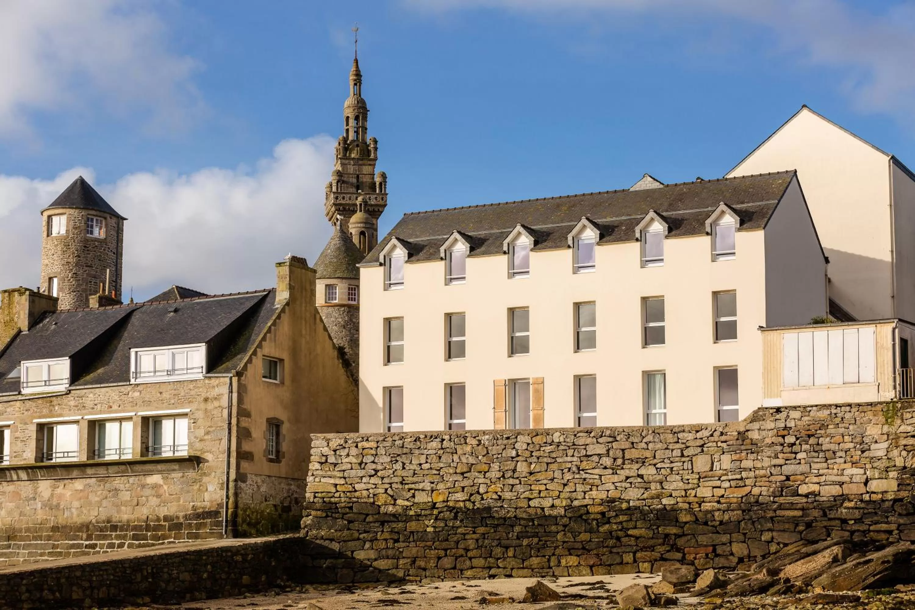 Facade/entrance in Ibis Roscoff