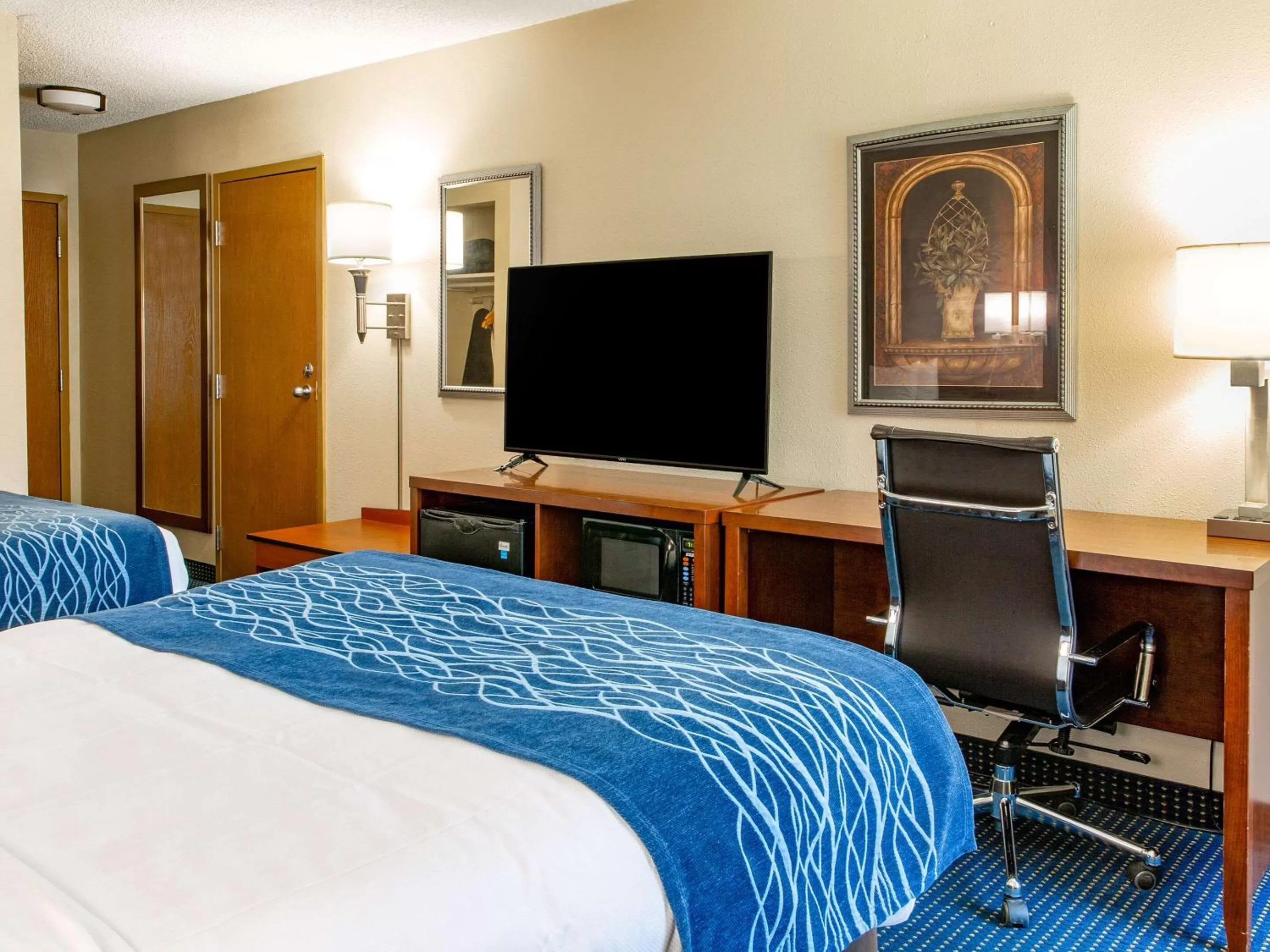 Bedroom, Bed in Comfort Inn Piketon near Fairgrounds