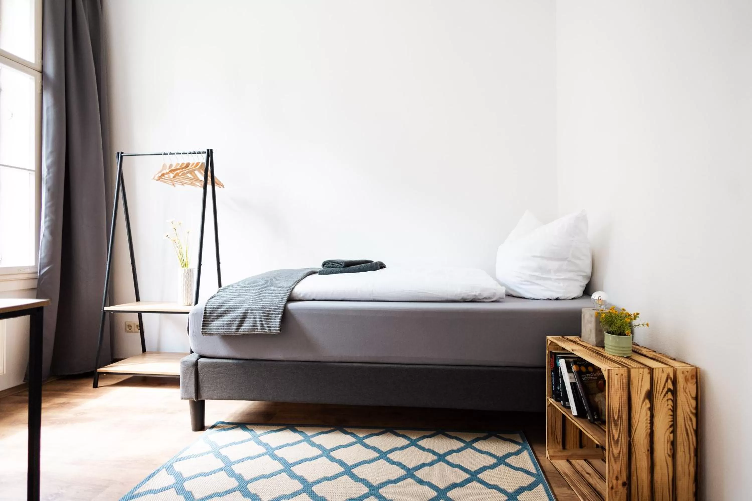 Bed in Apartments an der Oper - Innenstadt - Zentral - Küche - Wifi - Powered by Ko-Living