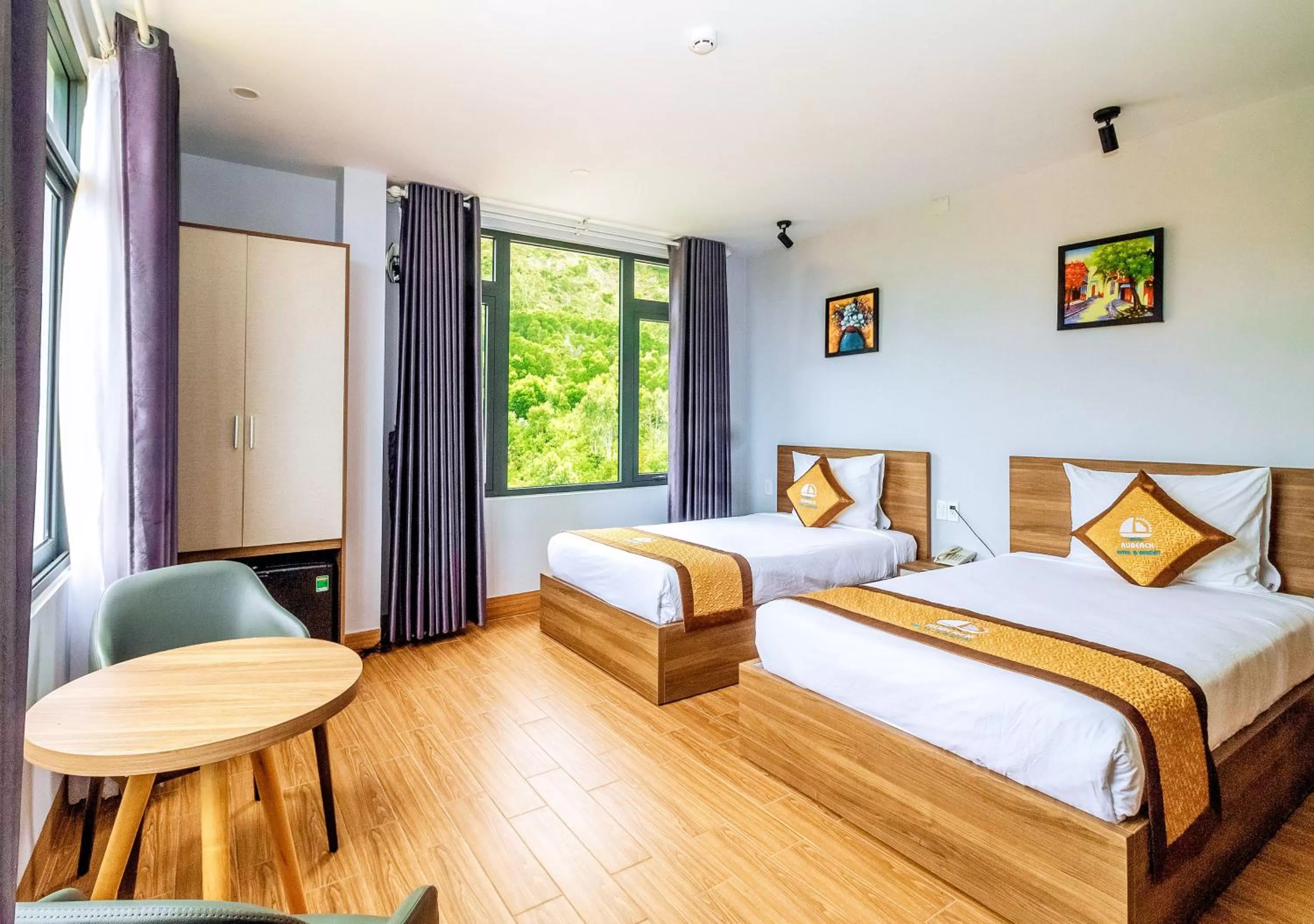 Photo of the whole room in RUBEACH HOTEL & REROST