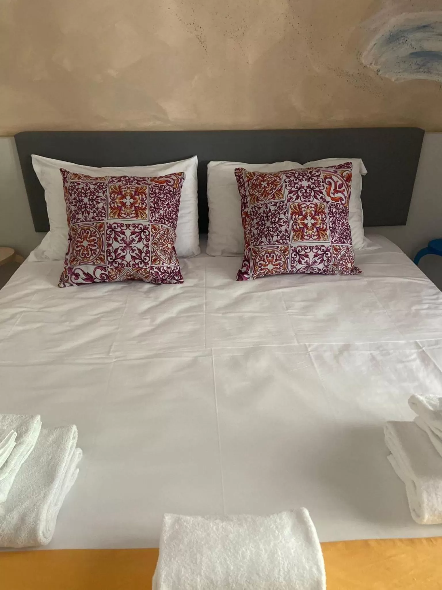 Bed in Sorrento B&amp;D Rooms