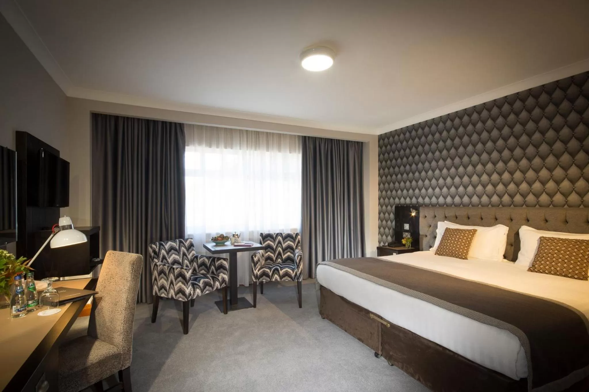 Bathroom, Bed in Talbot Hotel Cork