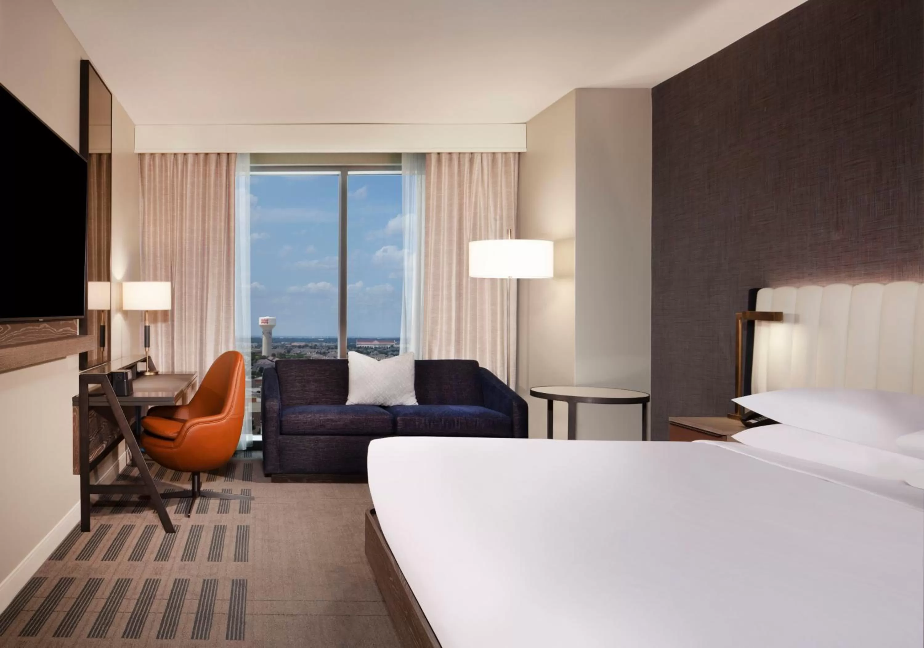 Photo of the whole room, Bed in Hyatt Regency Frisco-Dallas