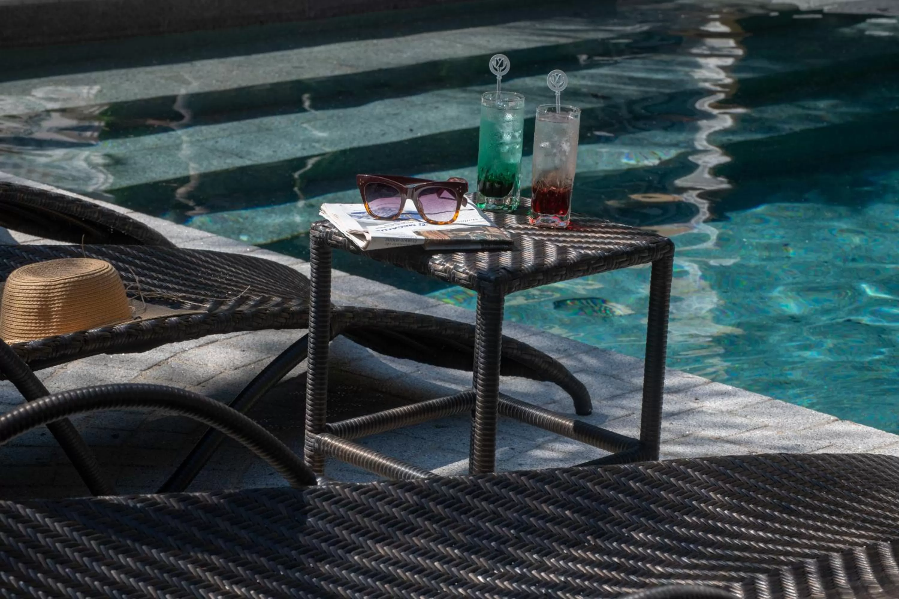 Swimming pool in GOLDEN TULIP CANNES HOTEL de PARIS
