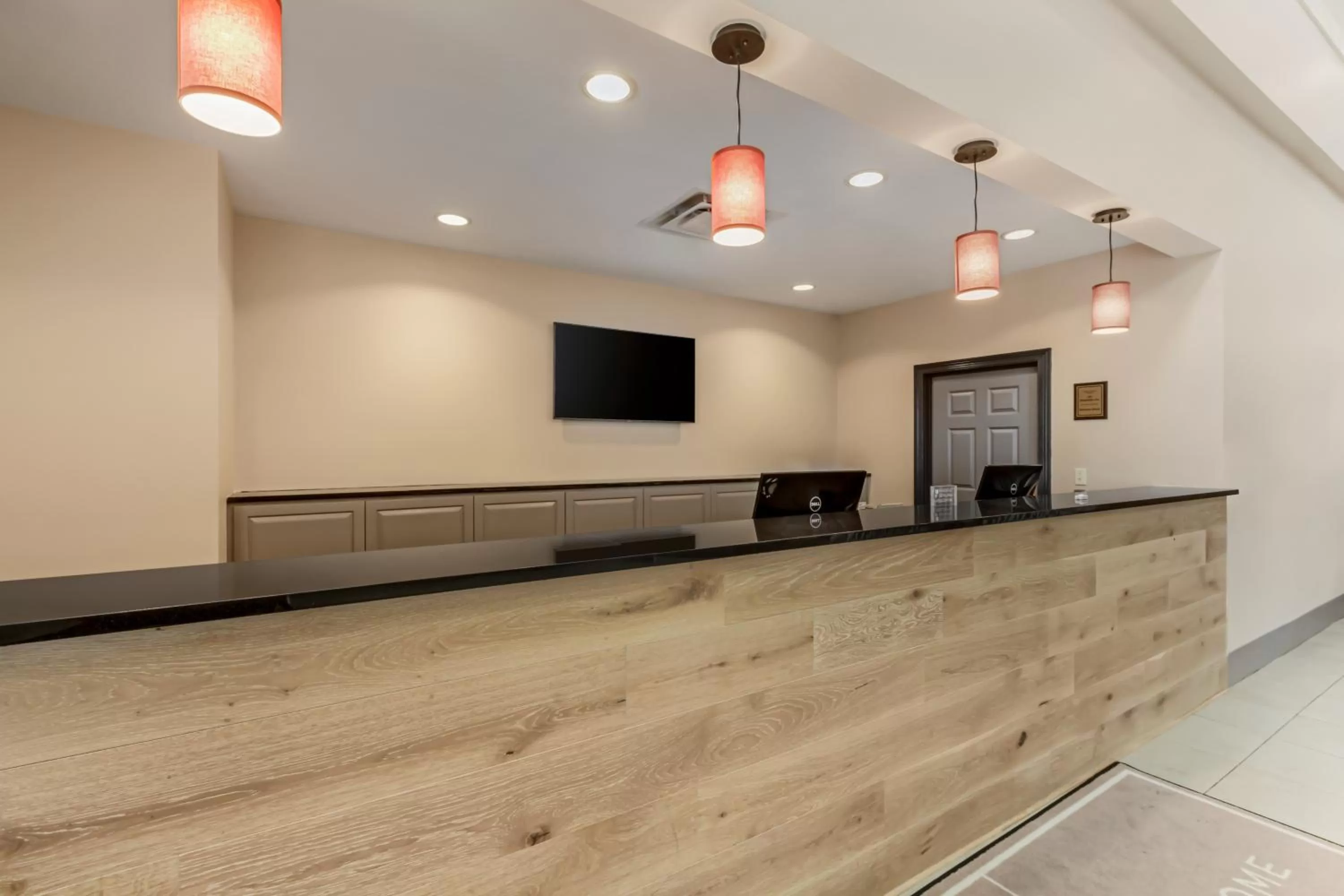 Lobby or reception in Country Inn & Suites by Radisson, Elk Grove Village-Itasca