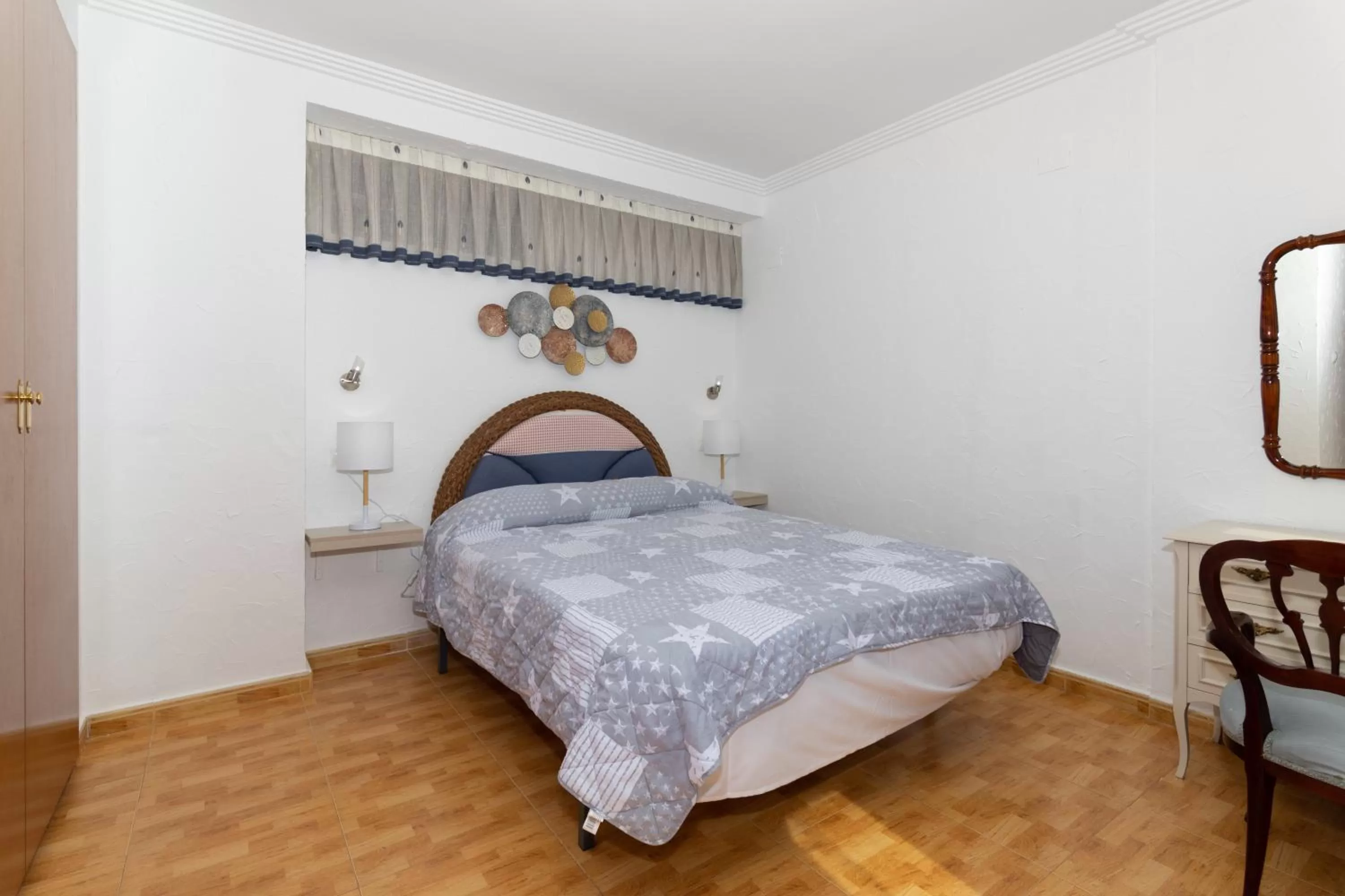Bathroom, Bed in Unique Hotel Apartments