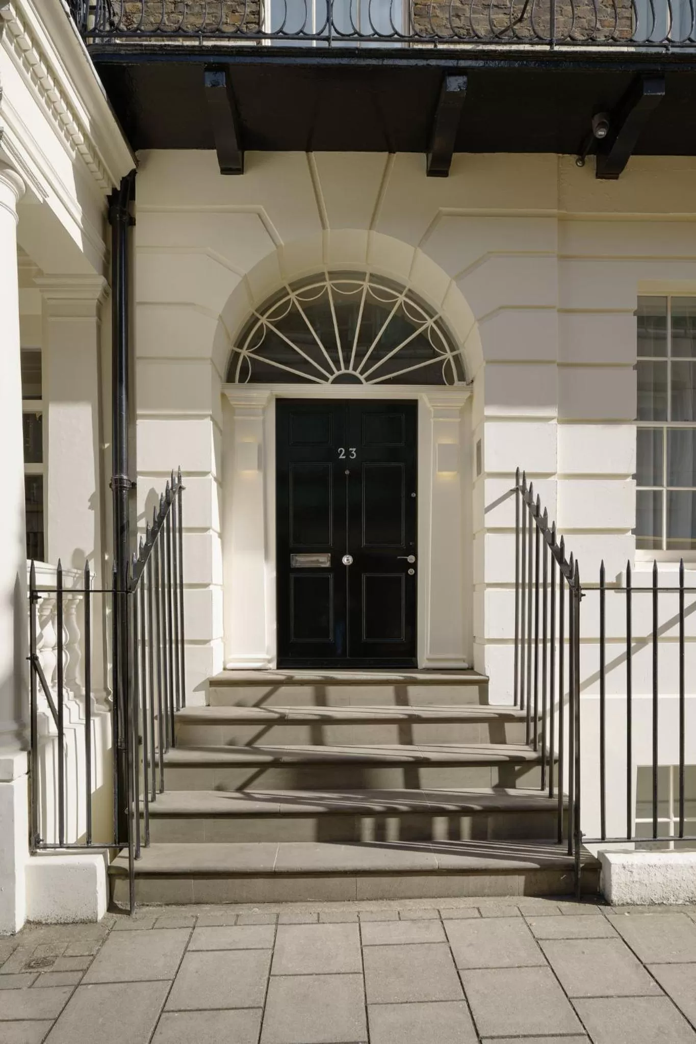 Photo of the whole room in COMO Metropolitan London