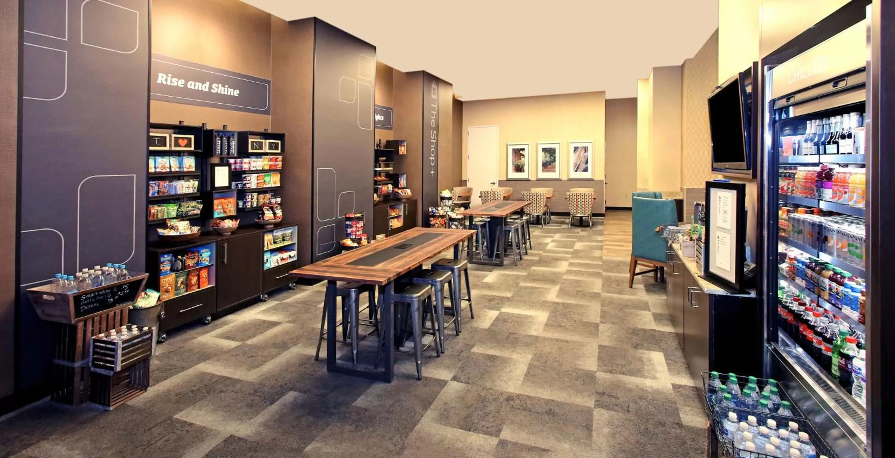 Restaurant/places to eat in Hilton Garden Inn West 35th Street