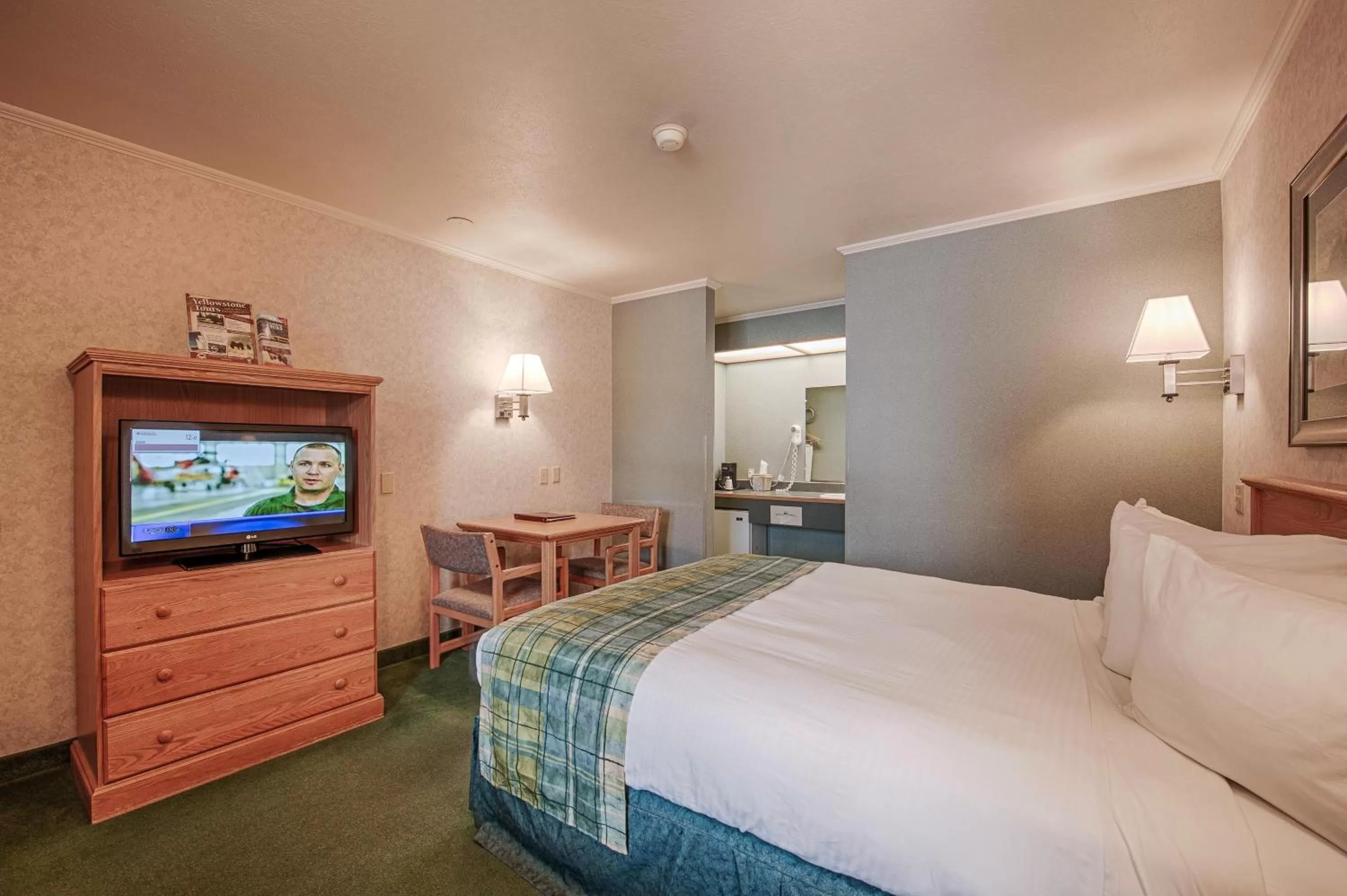 Bed in Brandin' Iron Inn