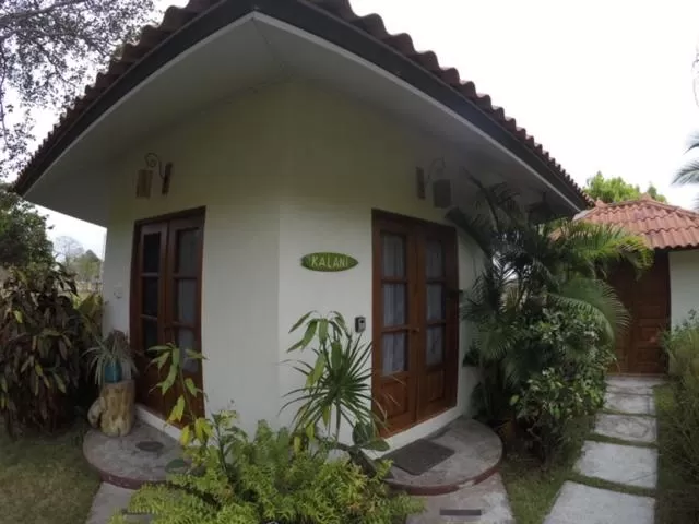 Property Building in Cabañas La Casa de Pucha