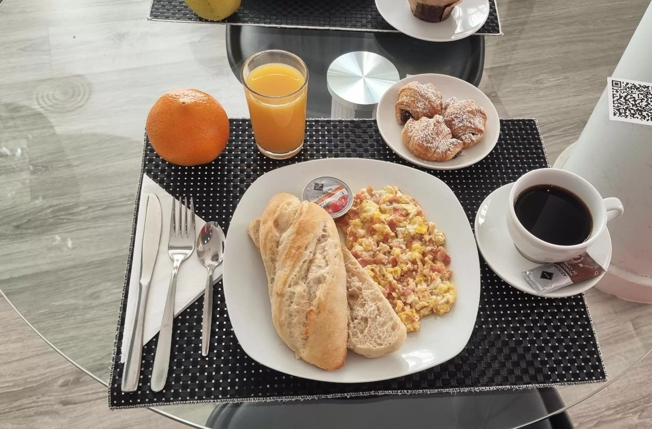 Continental breakfast in Vitium Urban Suites