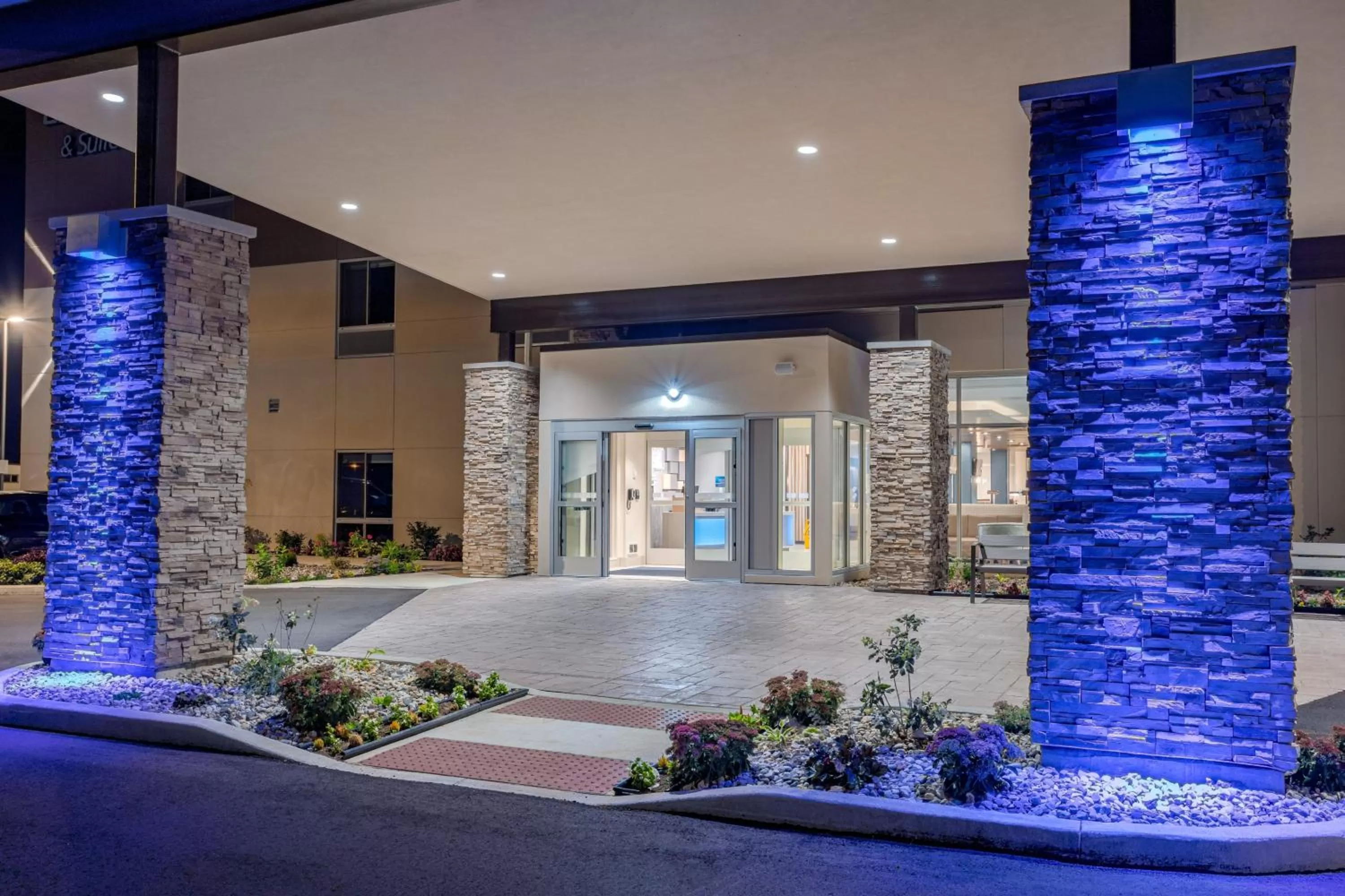 Property building in Holiday Inn Express & Suites - Elkhart North by IHG