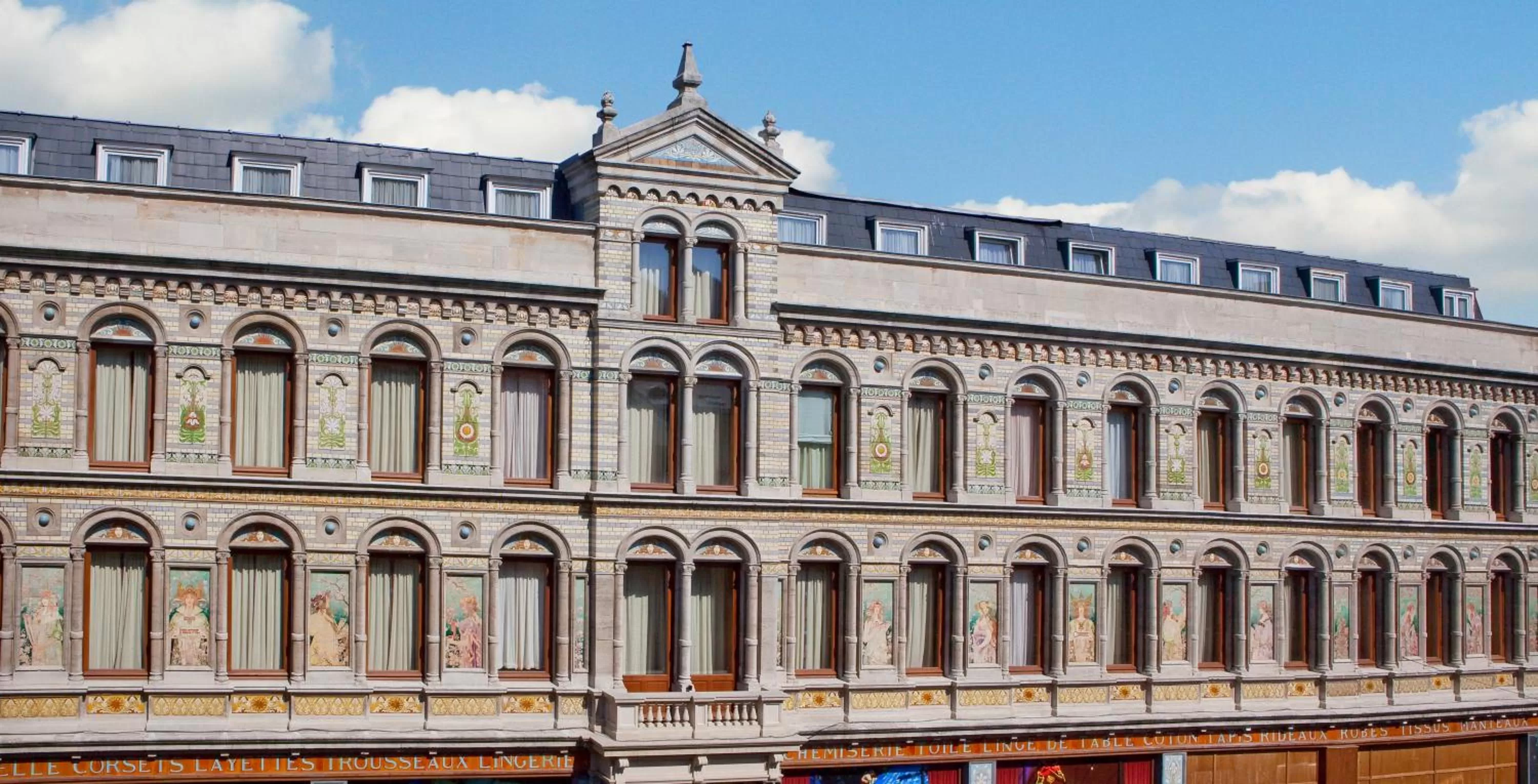 Property building in Craves