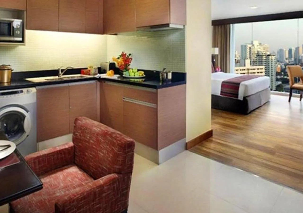 Bedroom, Bed in Lohas Residences Sukhumvit 2