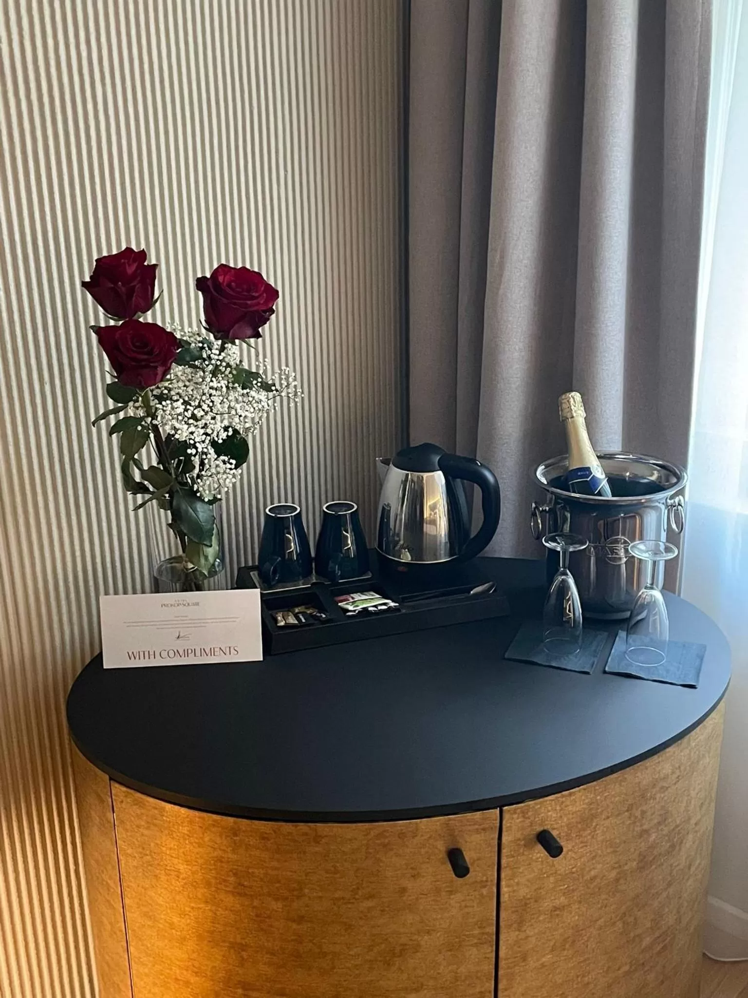 Coffee/tea facilities in Hotel Prokop Square