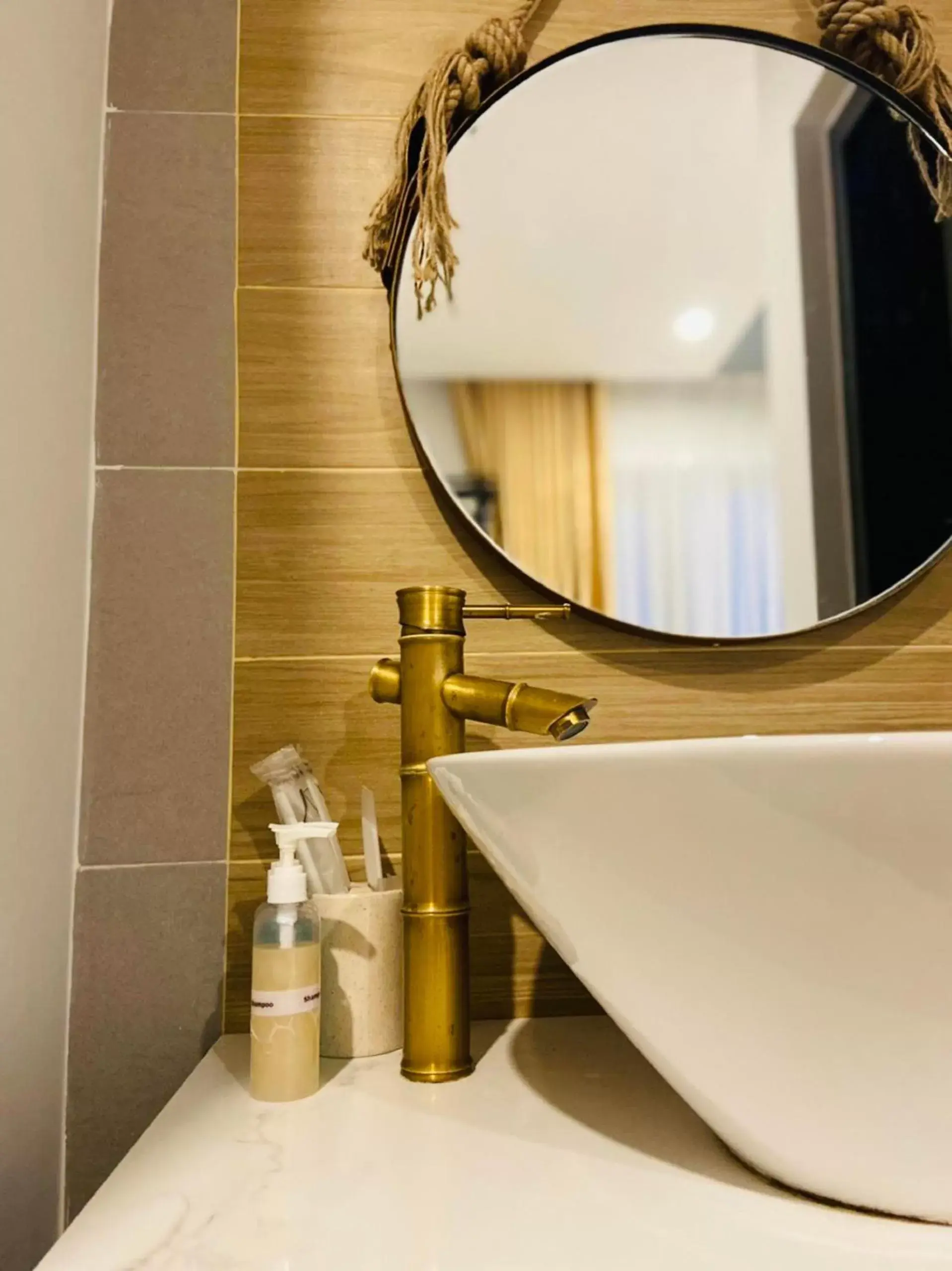 Deluxe Double or Twin Room in Maison Khoi Homestay Deluxe Double or Twin Room in Maison Khoi Homestay