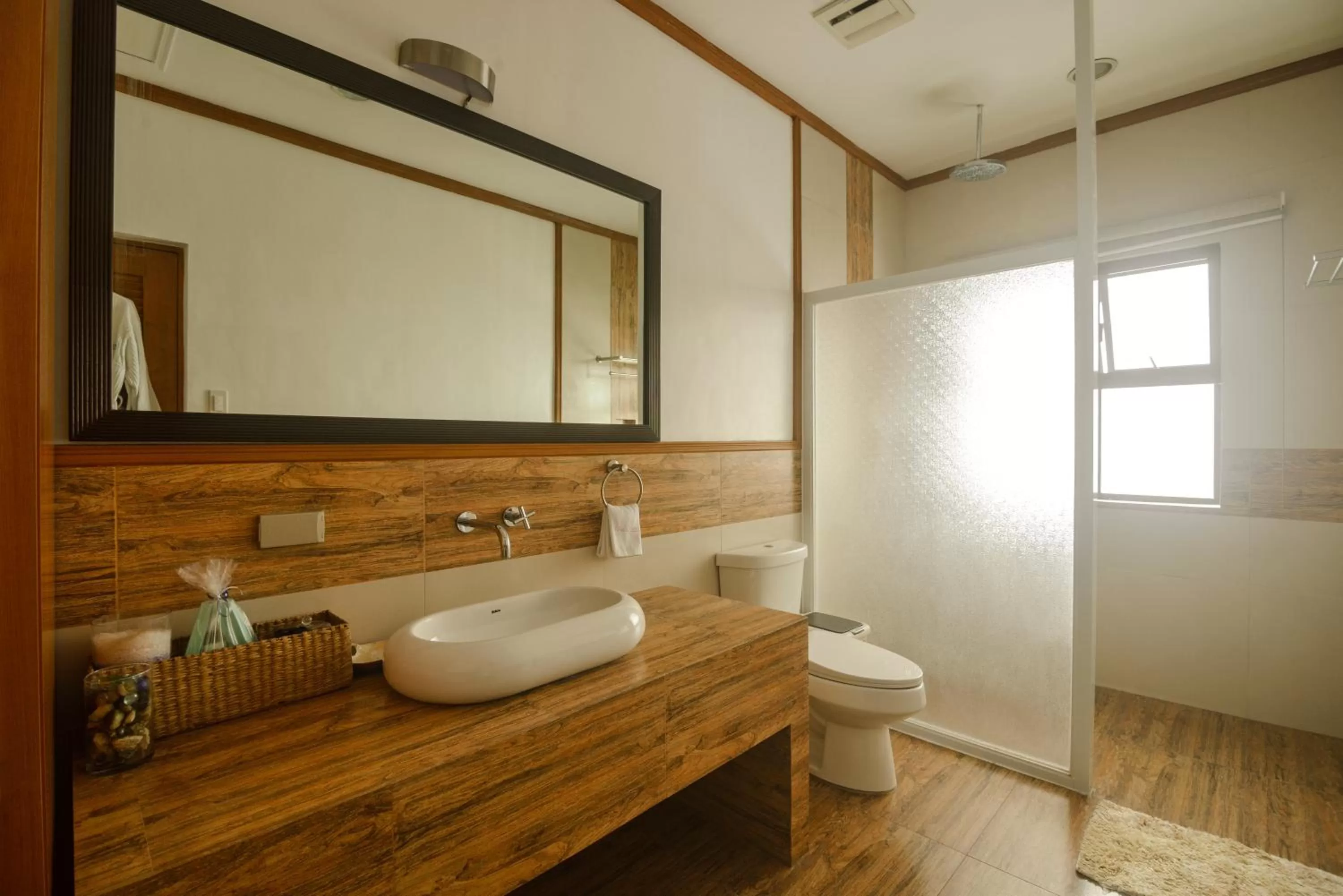 Shower in Voda Krasna Resort & Restaurant