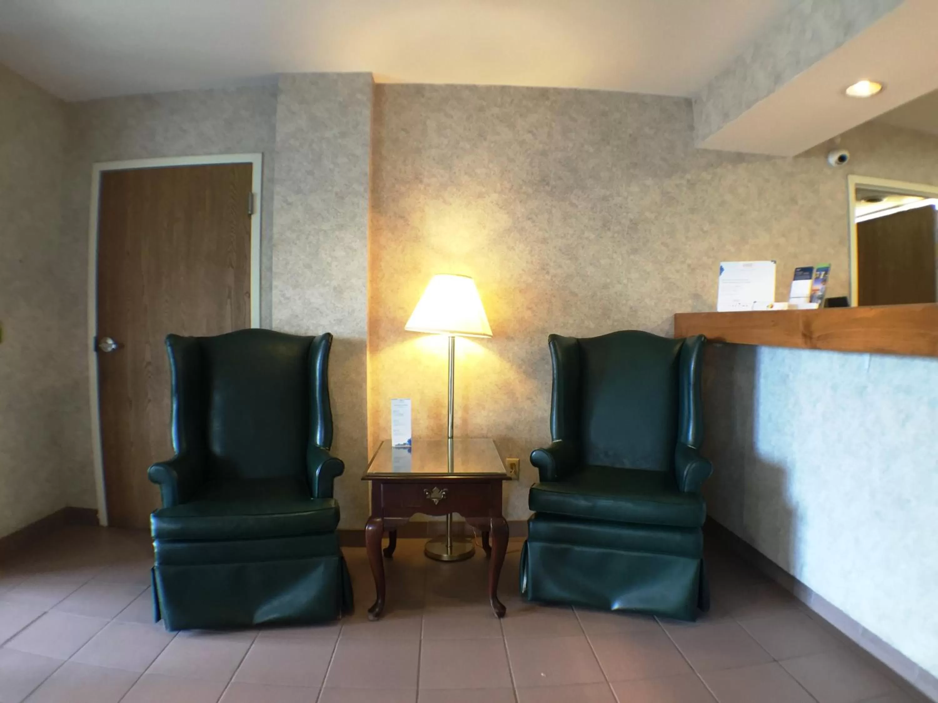 Lobby or reception in Super 8 by Wyndham Canandaigua
