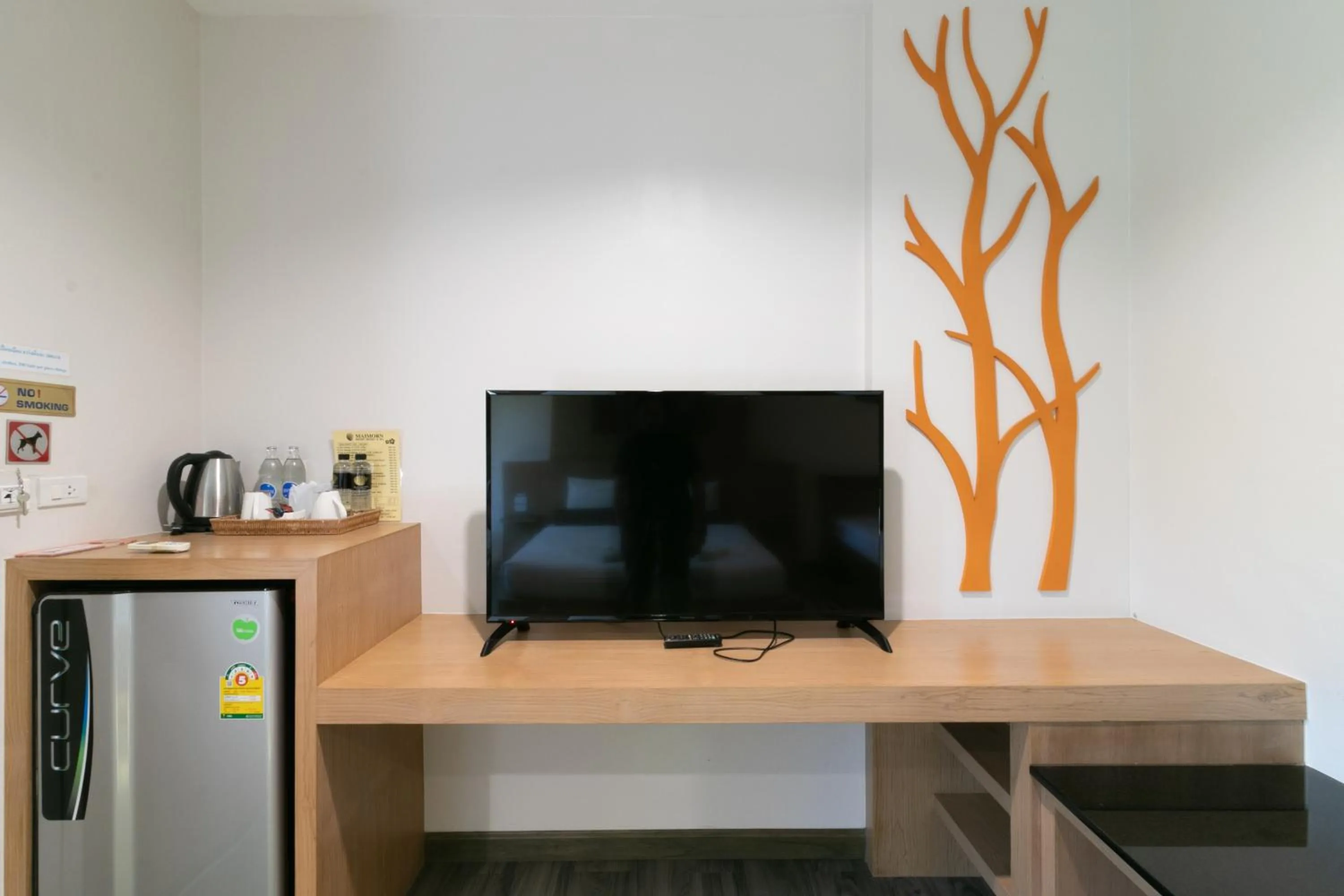 TV and multimedia in Mai Morn Resort SHA Plus