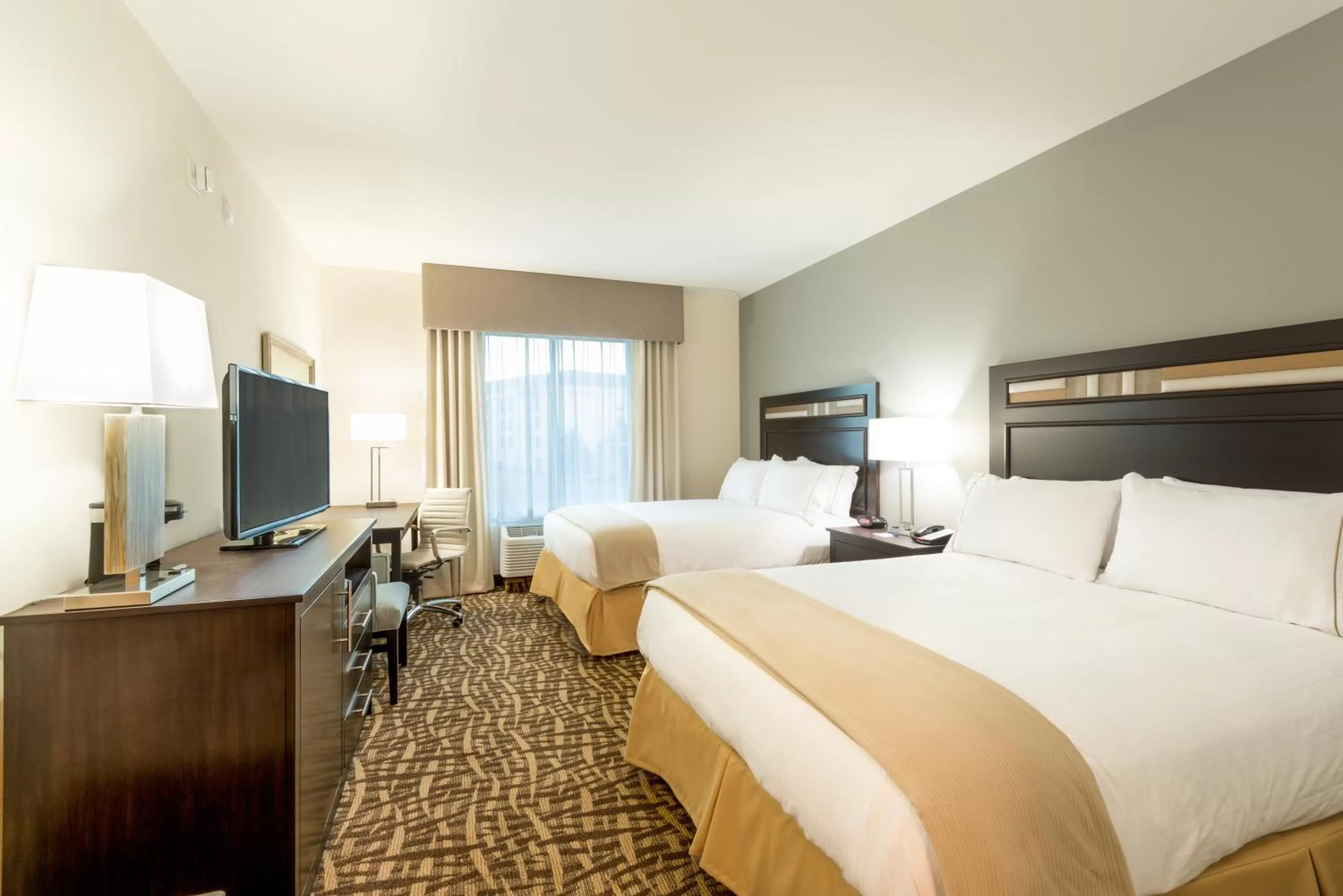Photo of the whole room, Bed in Holiday Inn Express & Suites Denver South - Castle Rock by IHG