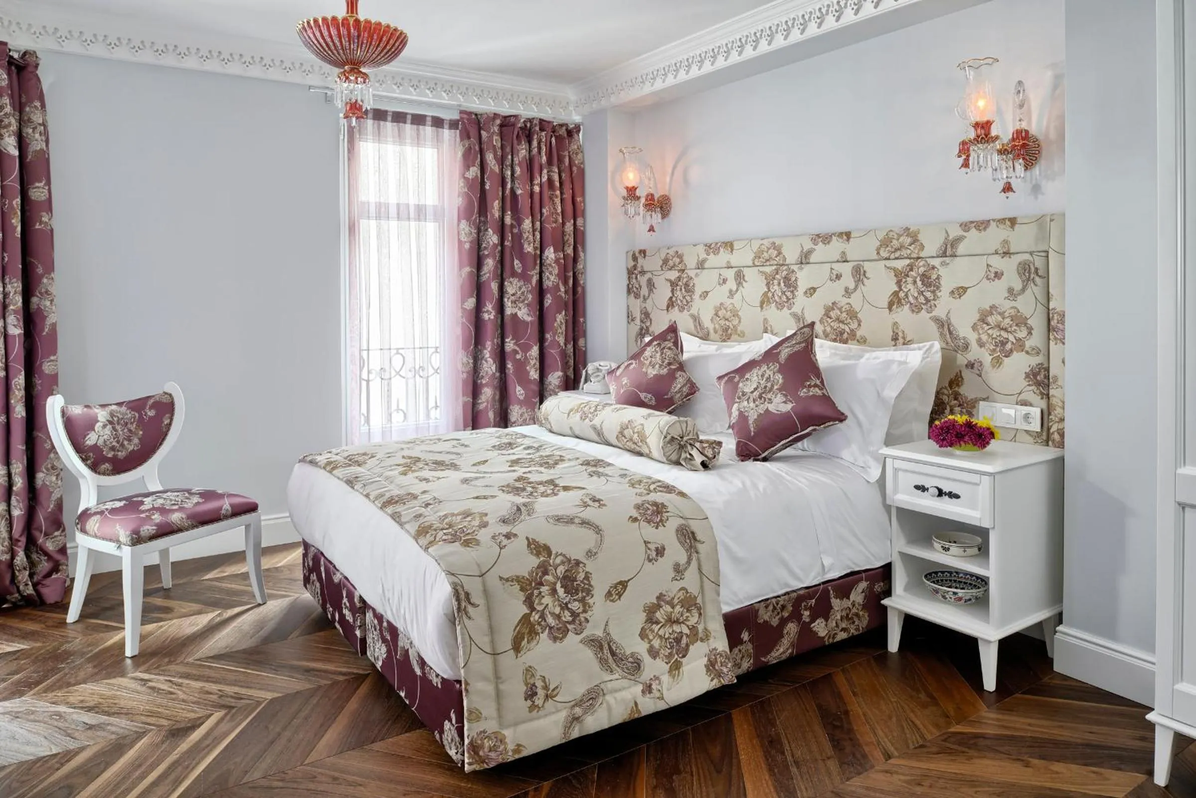 Photo of the whole room, Bed in Nexthouse Pera Hotel