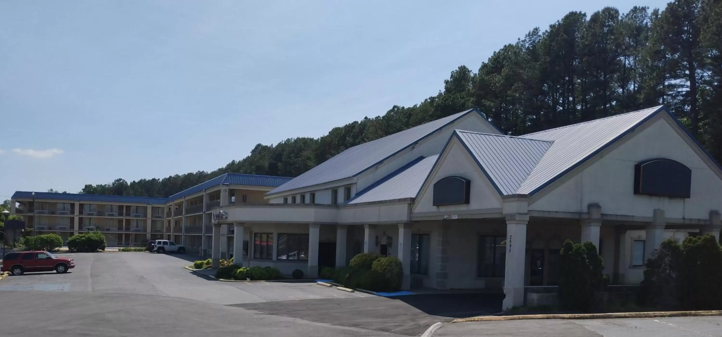 Property building in Rodeway Inn Cleveland TN I-75