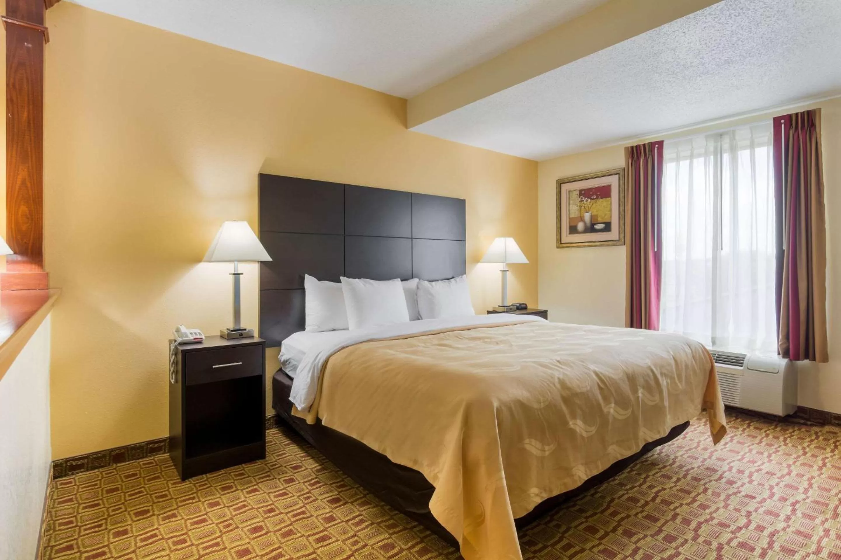 Photo of the whole room, Bed in Quality Inn & Suites Sellersburg - Louisville Area
